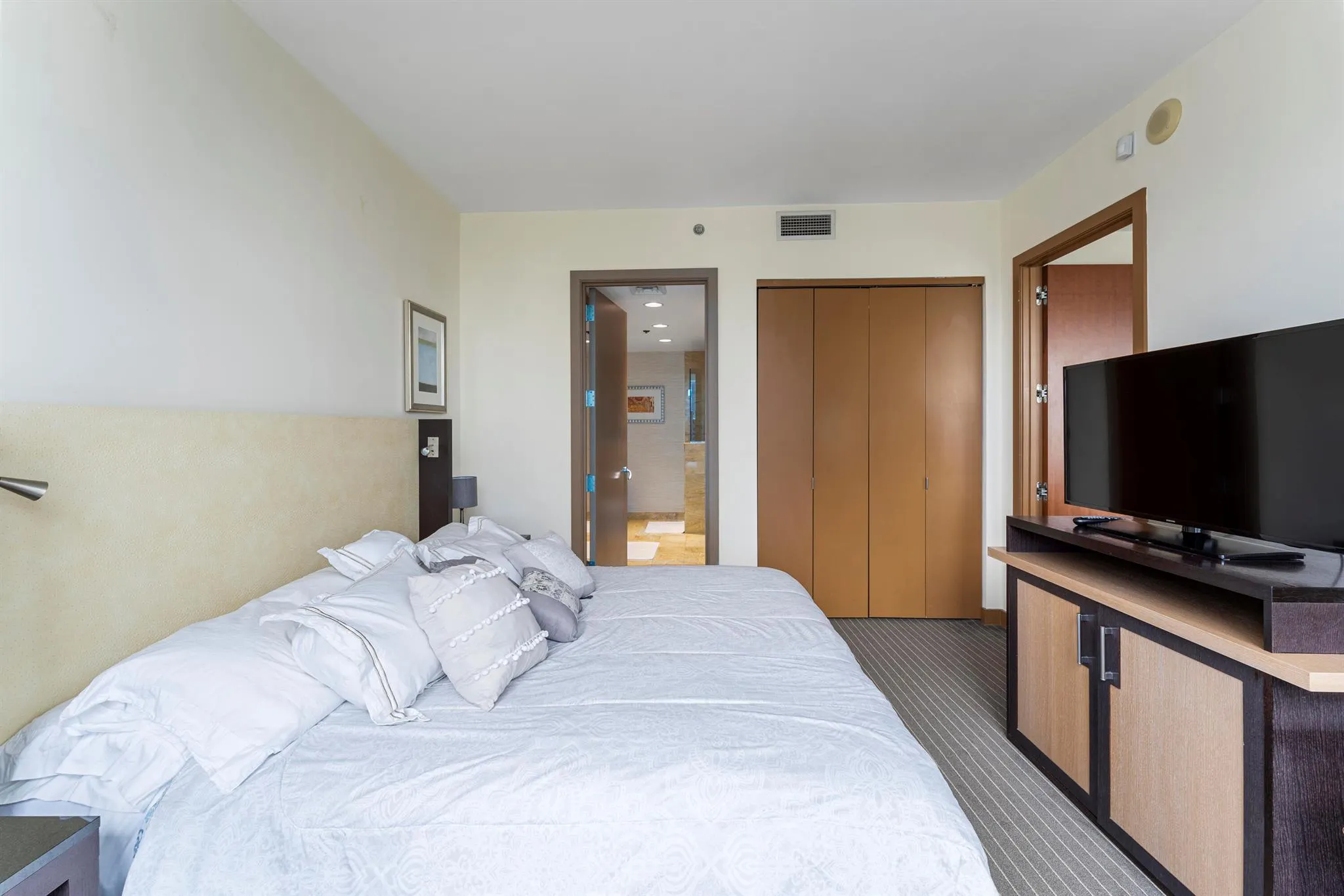 1395 Brickell Avenue, #2802