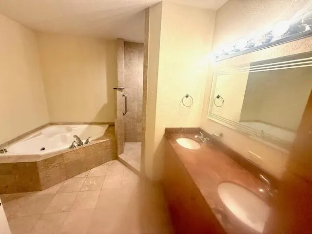 1650 Presidential Way, #506