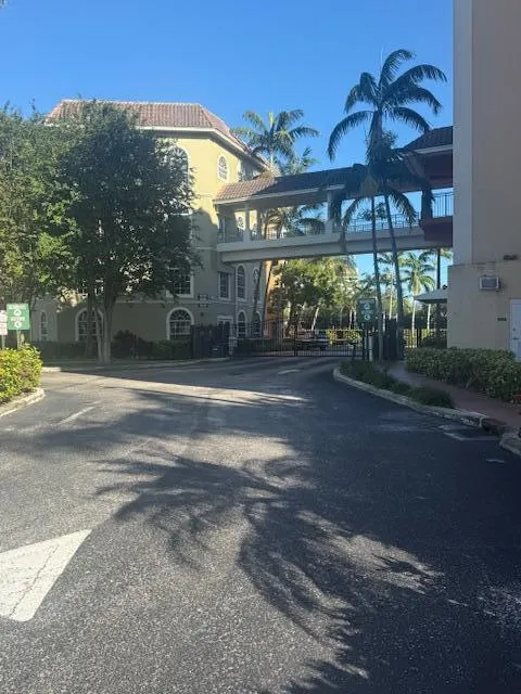 1650 Presidential Way, #506