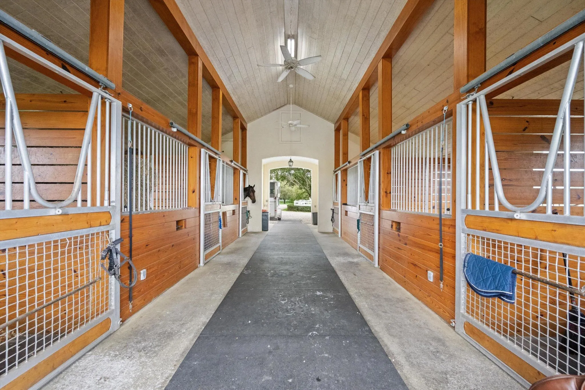 15416 Sunnyland Lane