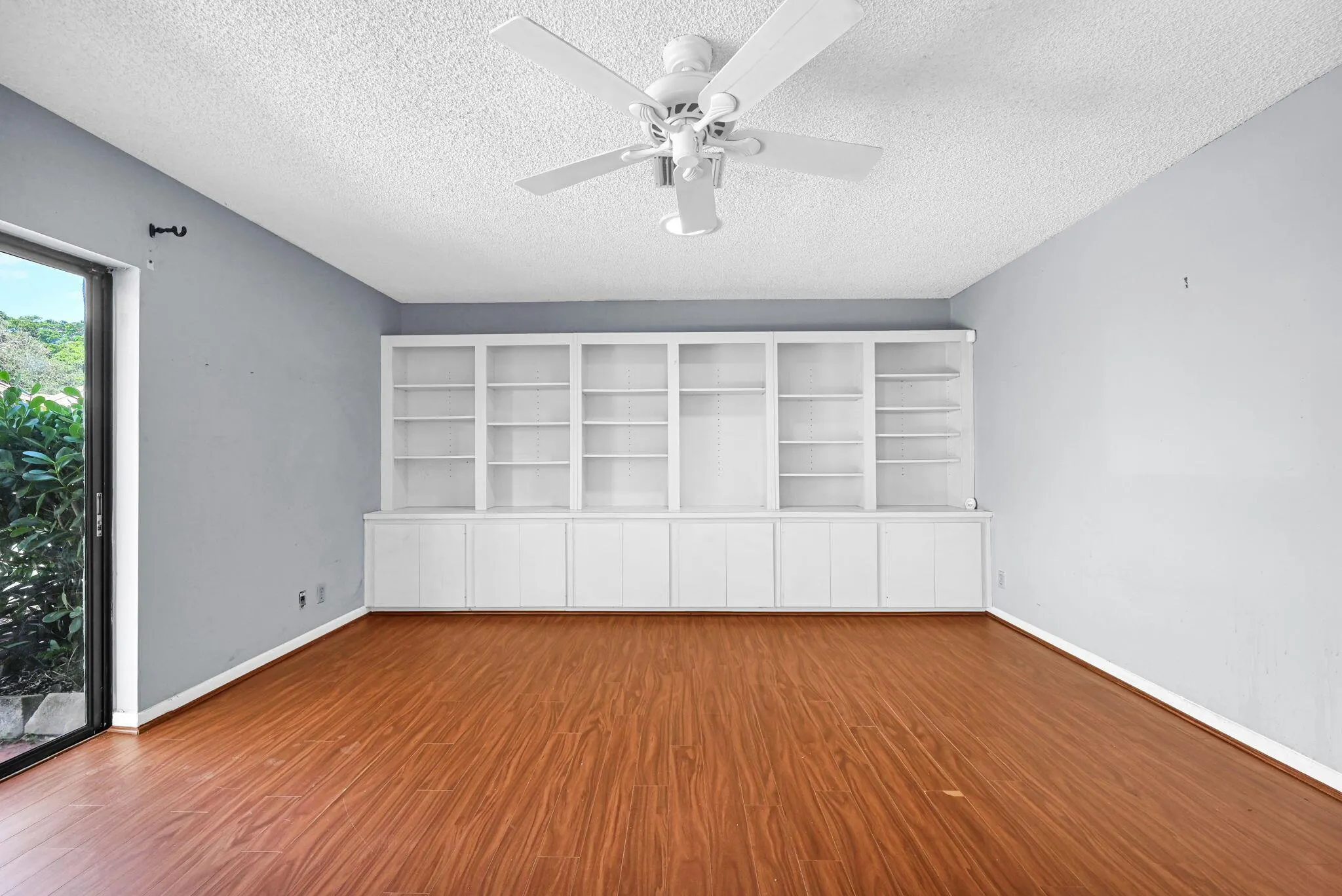 866 NW 25th Avenue