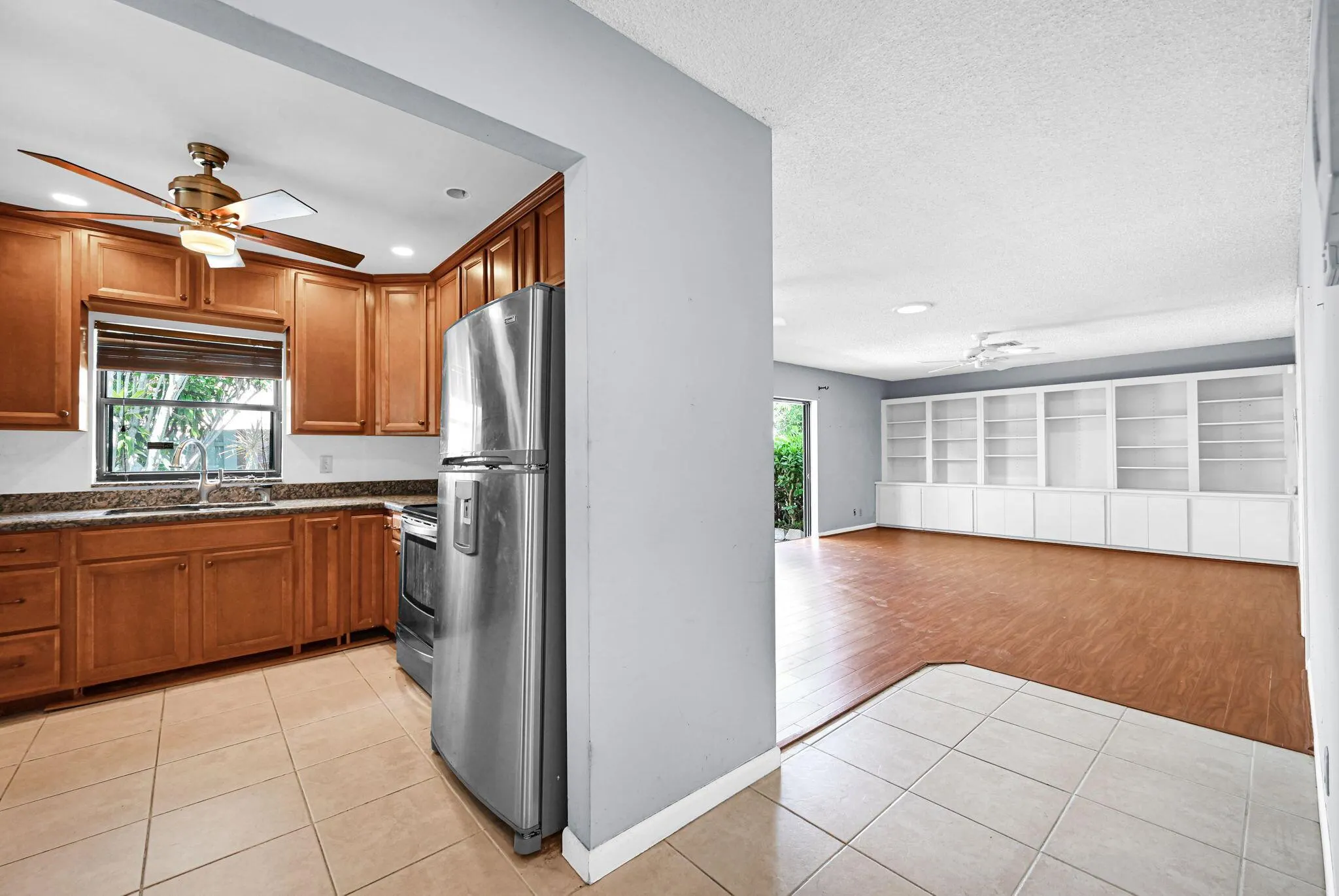 866 NW 25th Avenue