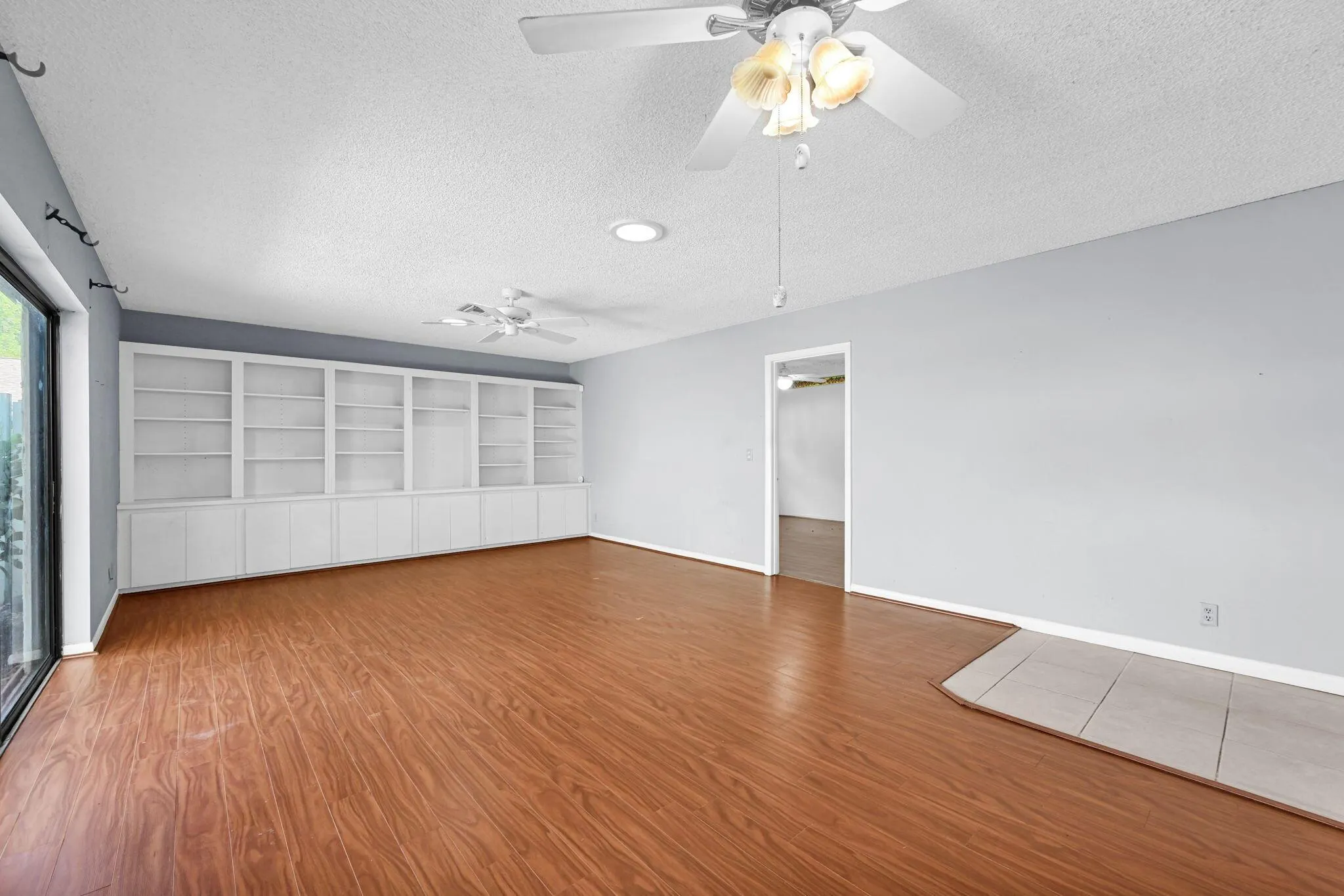 866 NW 25th Avenue