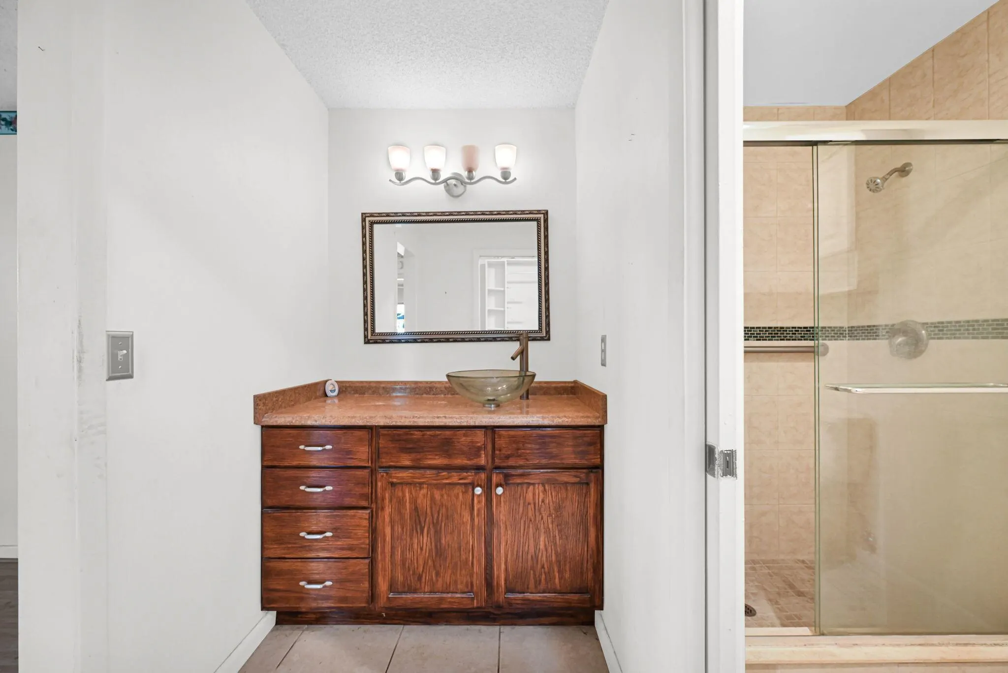 866 NW 25th Avenue