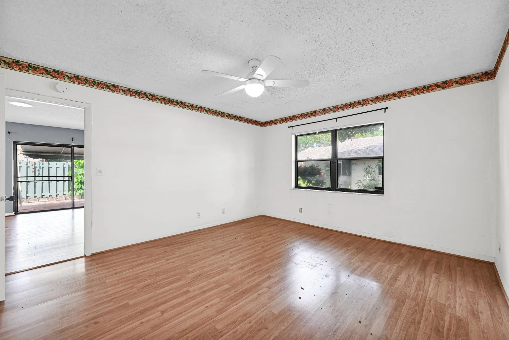 866 NW 25th Avenue