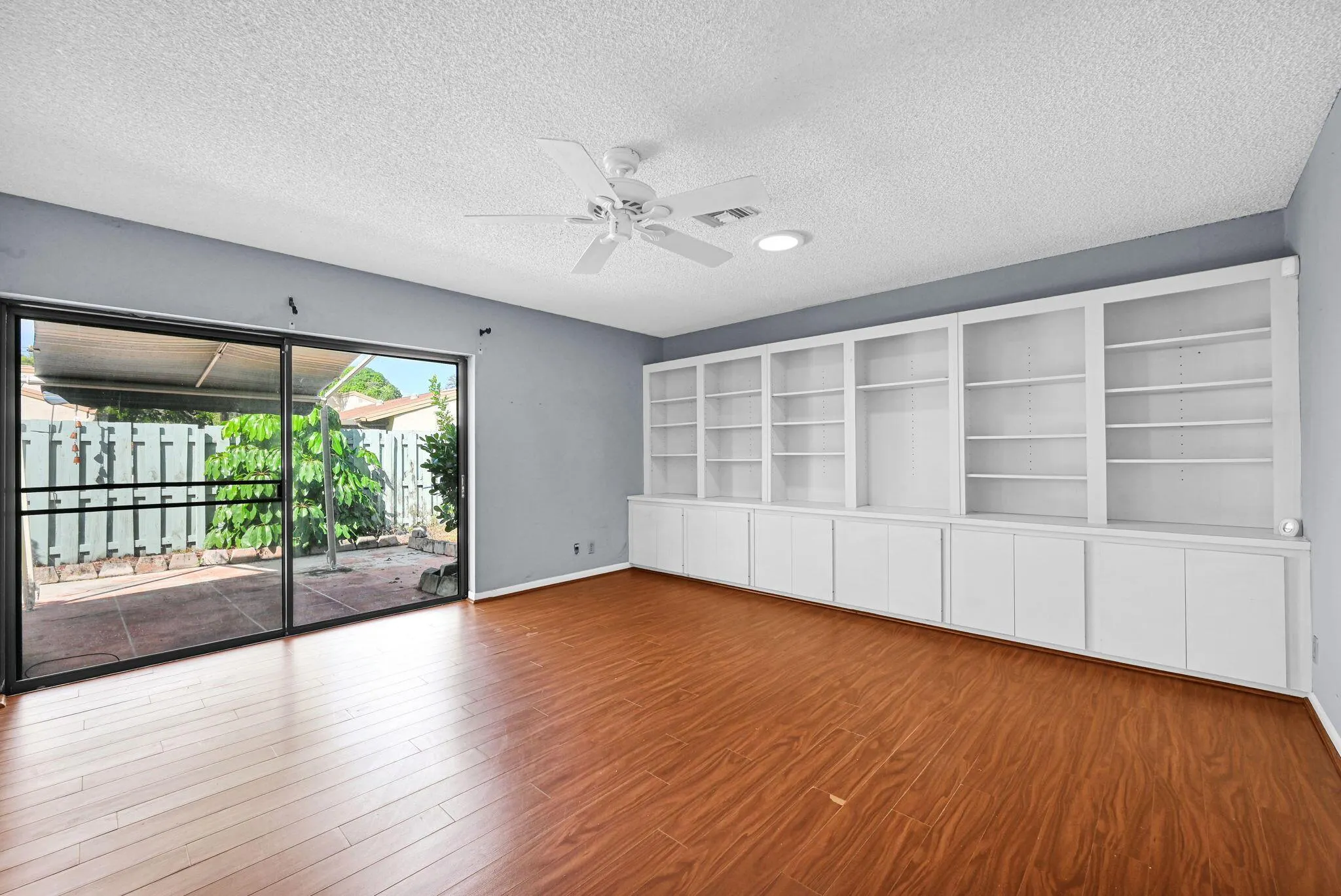 866 NW 25th Avenue