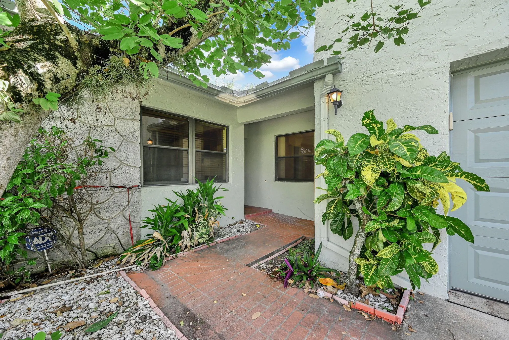 866 NW 25th Avenue
