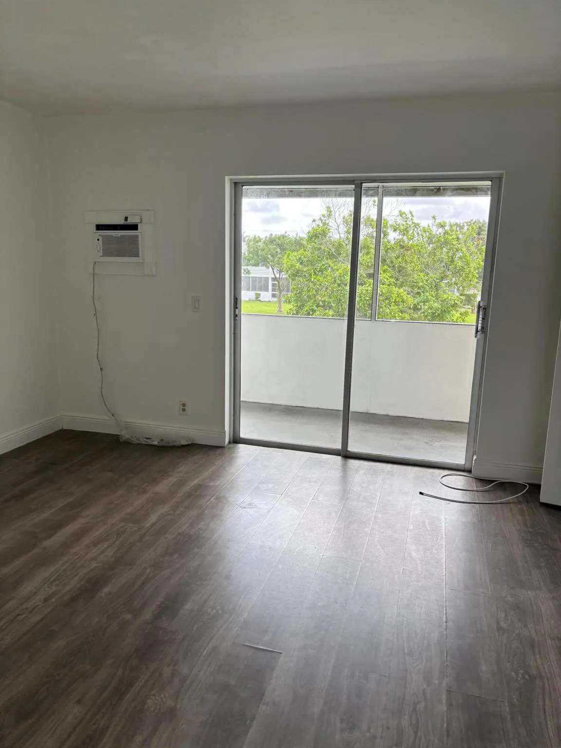218 Windsor J