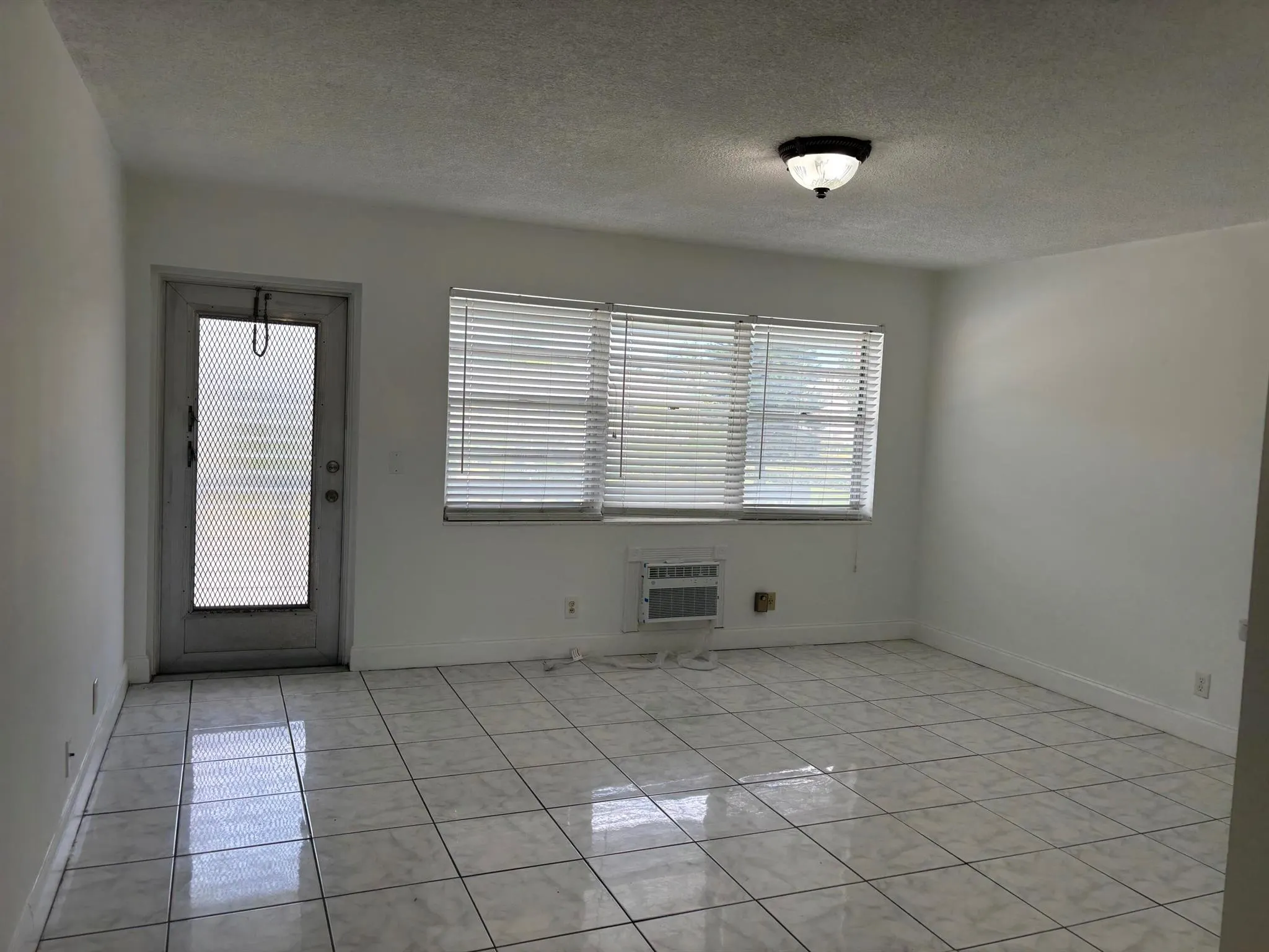 218 Windsor J