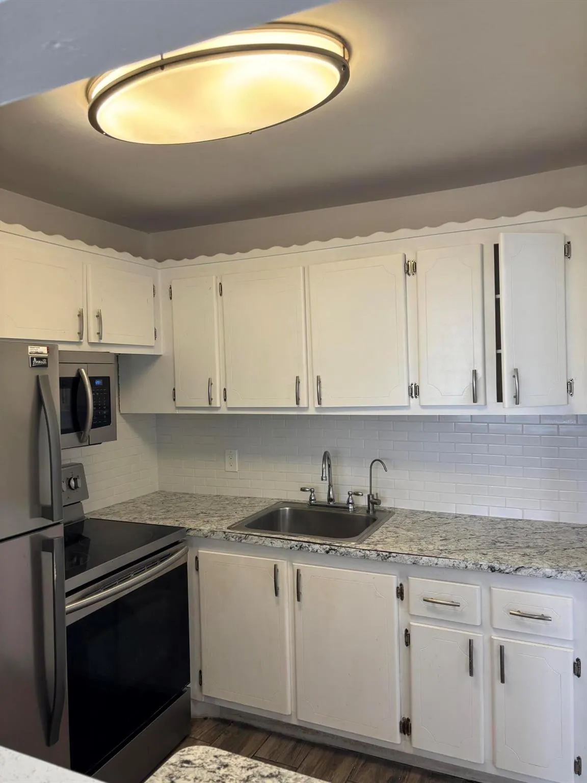 218 Windsor J