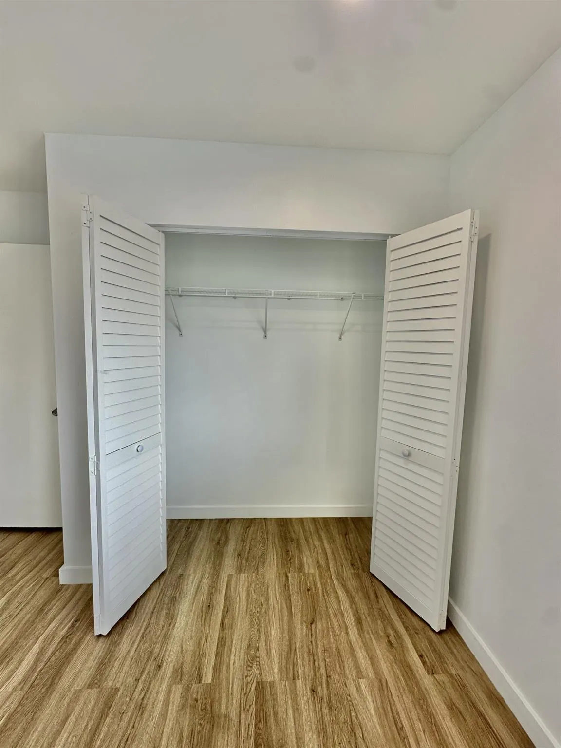 102 E Tiffany Drive, #4