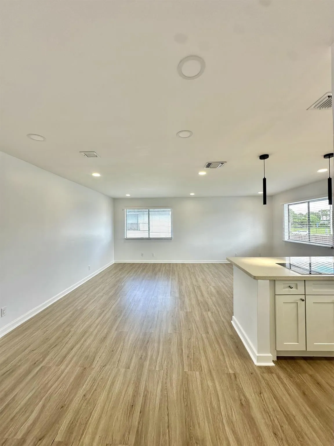 102 E Tiffany Drive, #4