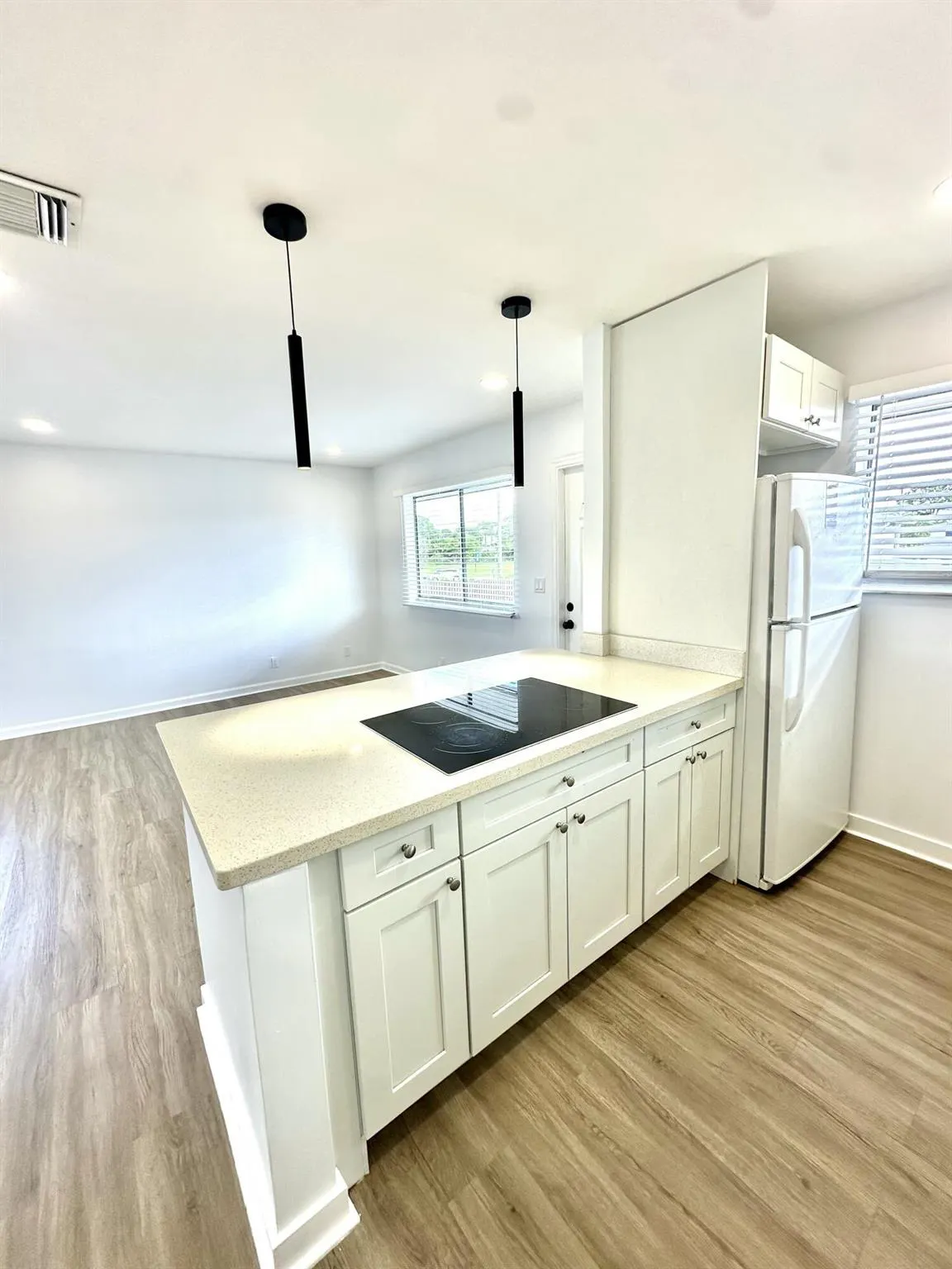 102 E Tiffany Drive, #4
