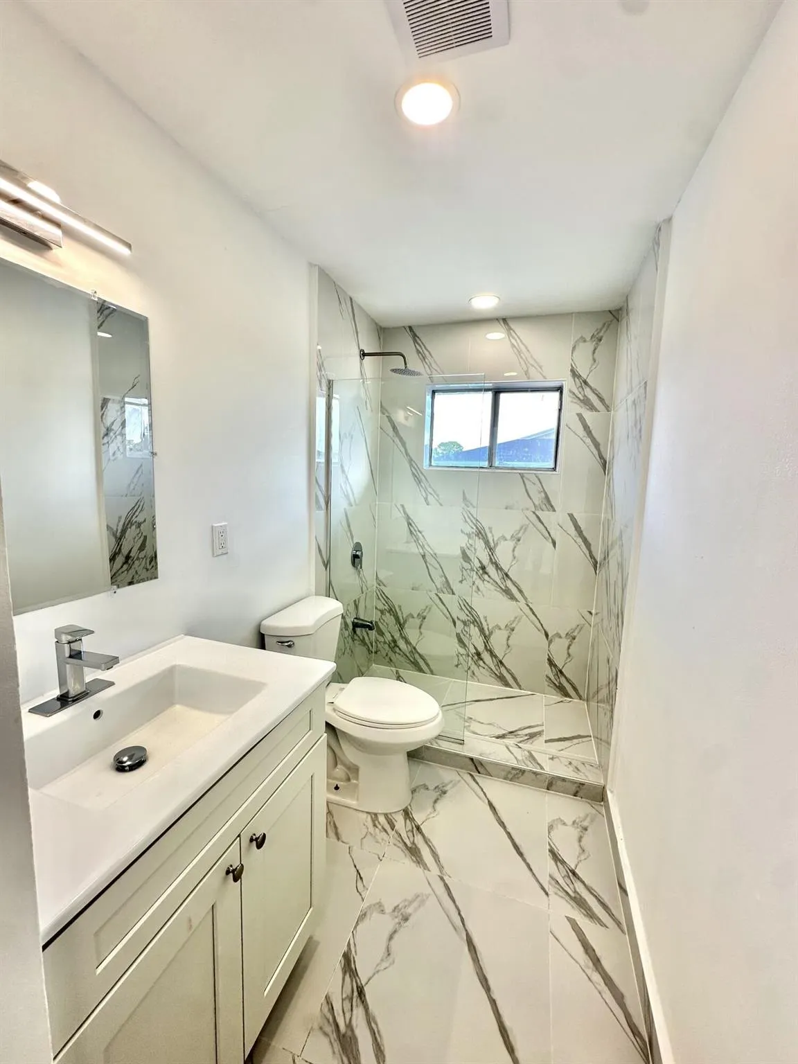 102 E Tiffany Drive, #4