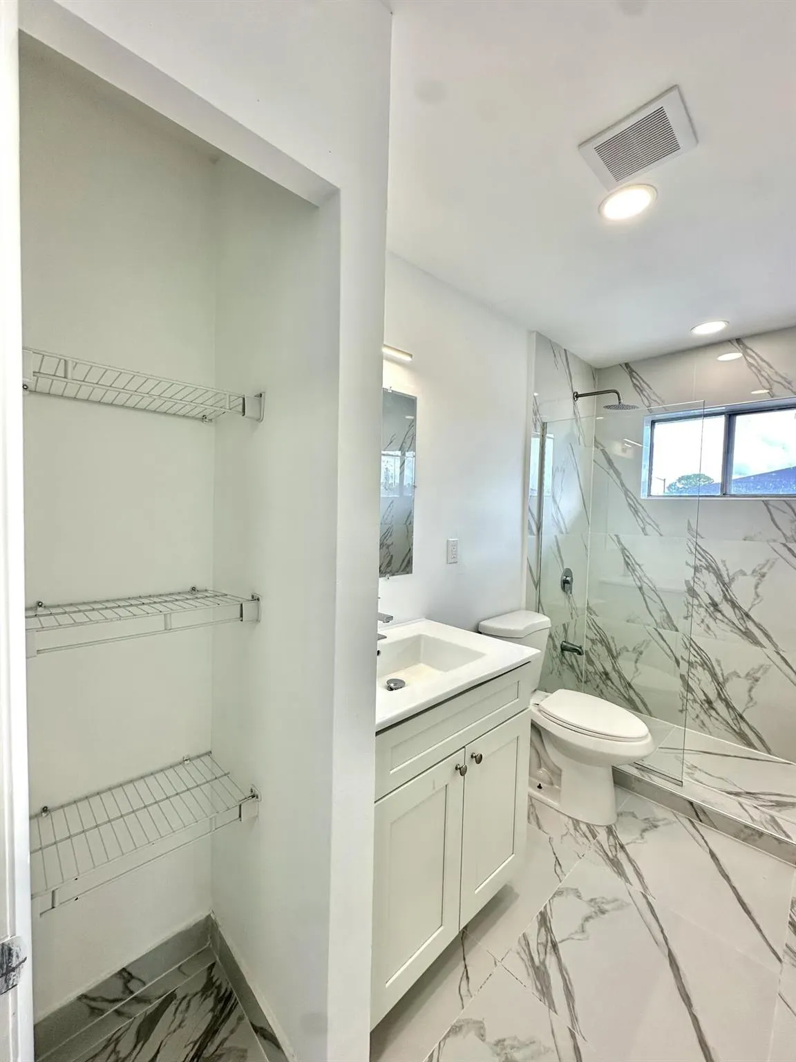 102 E Tiffany Drive, #4