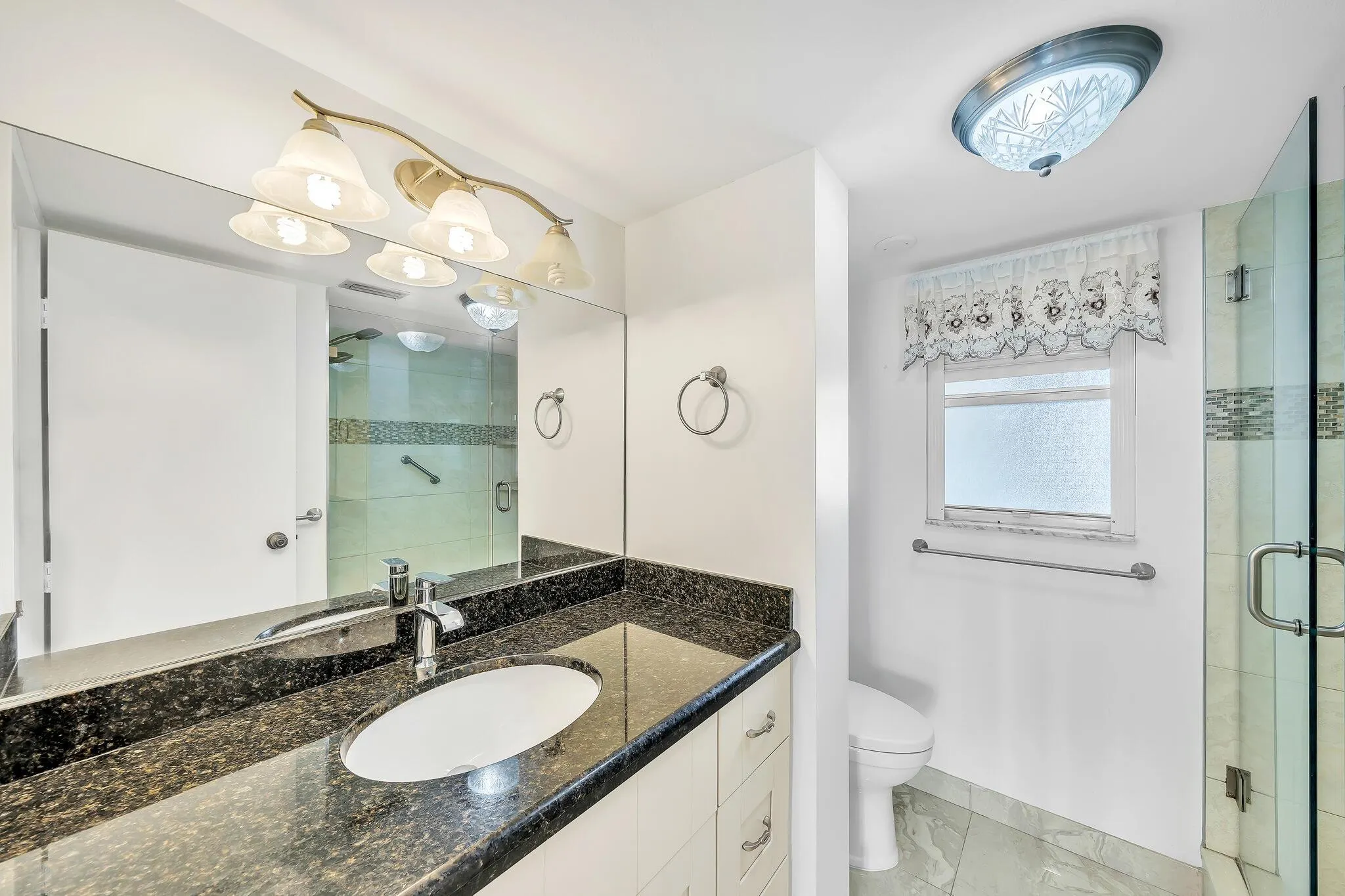 3524 Via Poinciana, #604