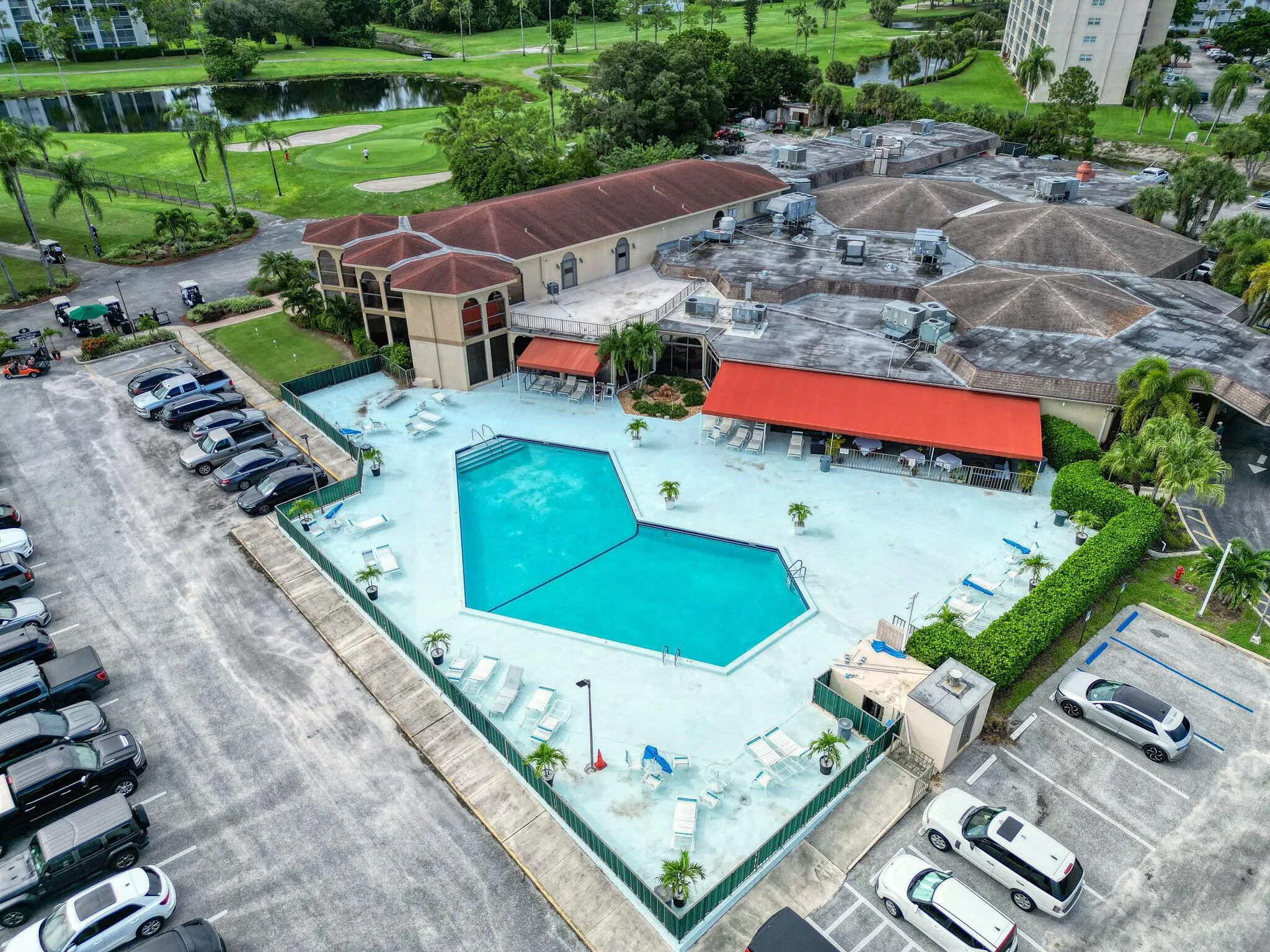 3524 Via Poinciana, #604