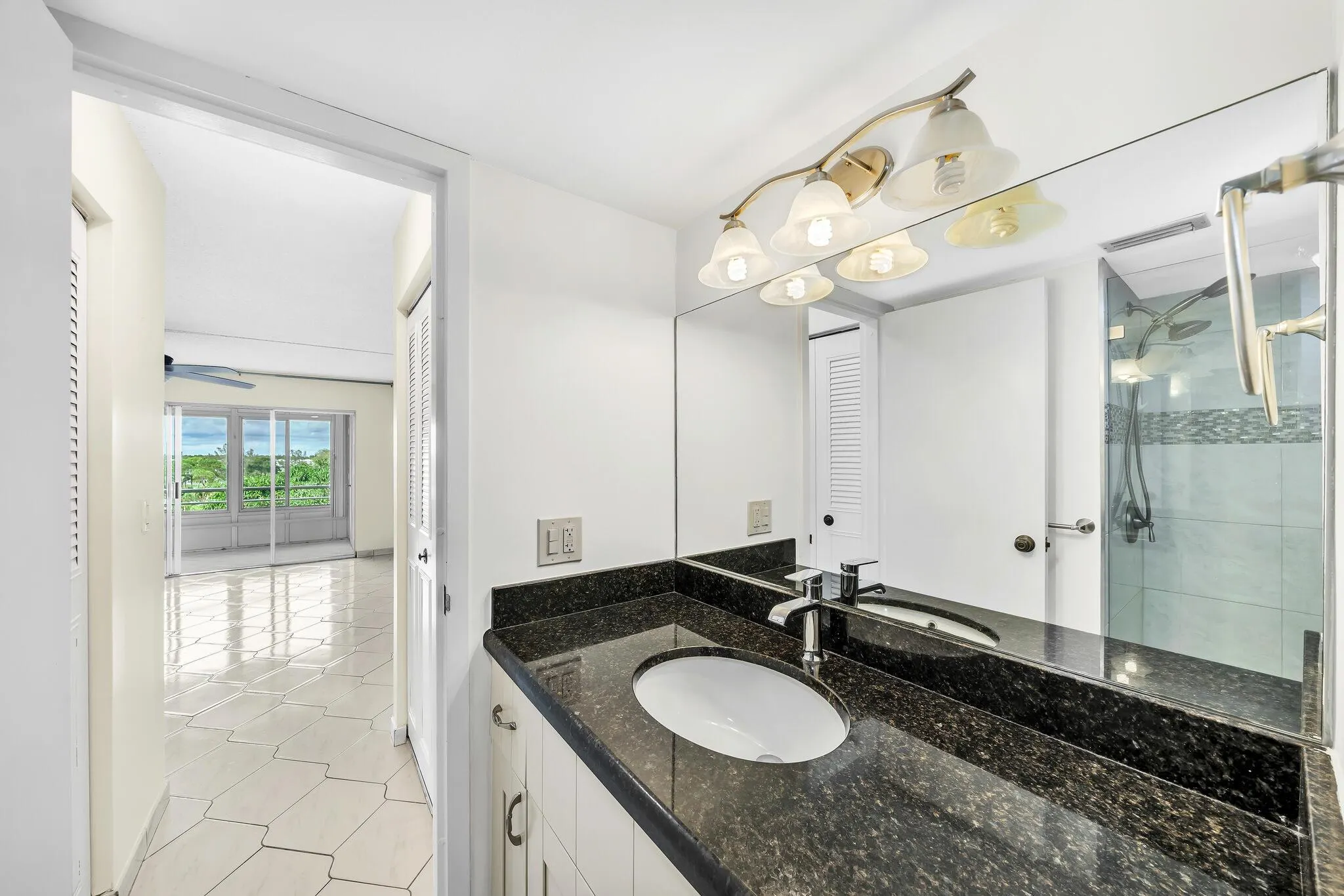3524 Via Poinciana, #604