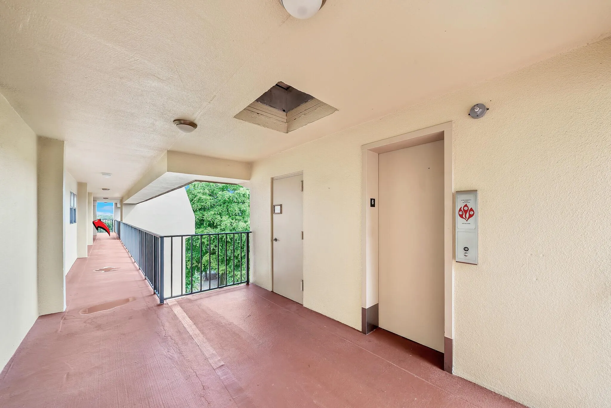 3524 Via Poinciana, #604