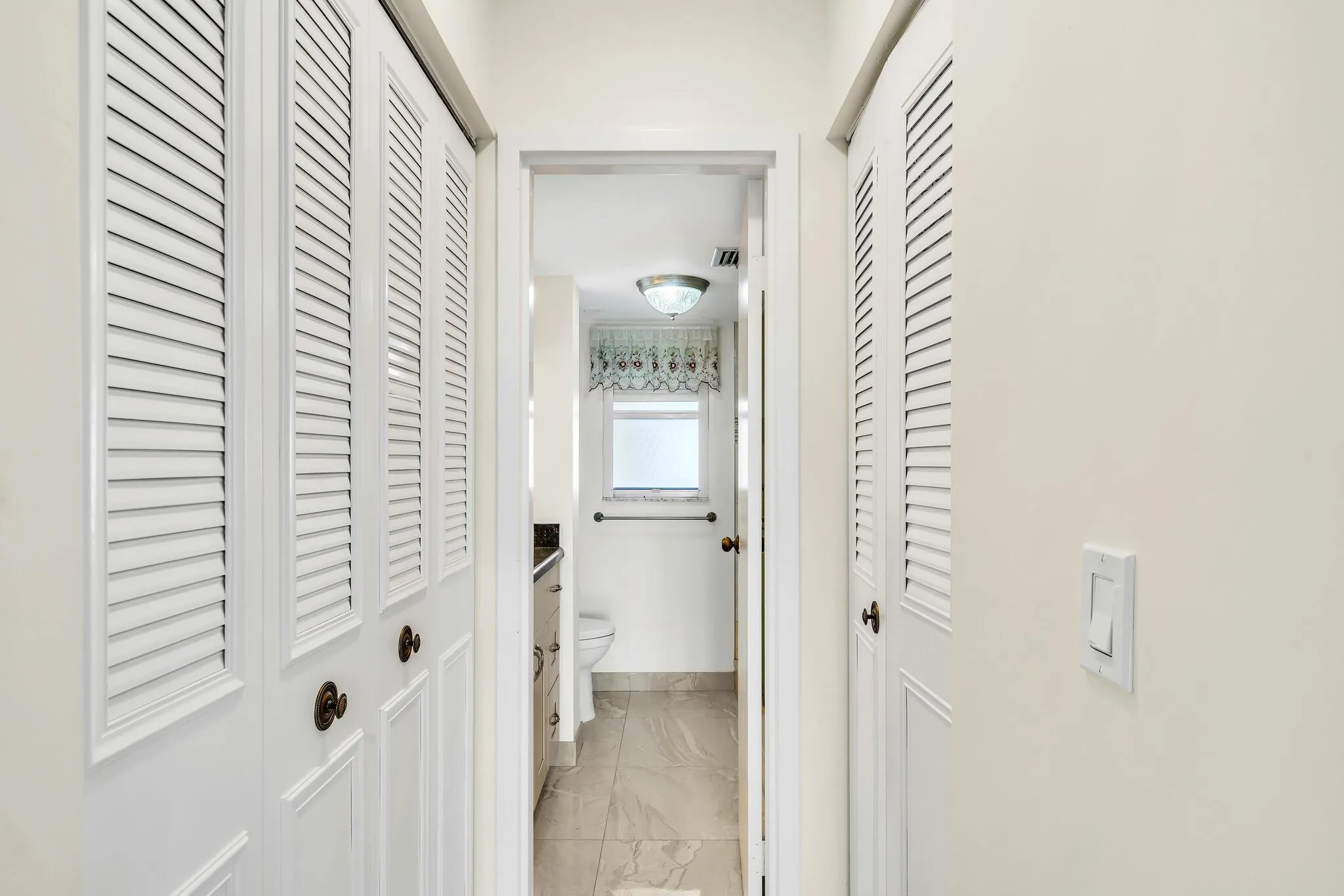 3524 Via Poinciana, #604