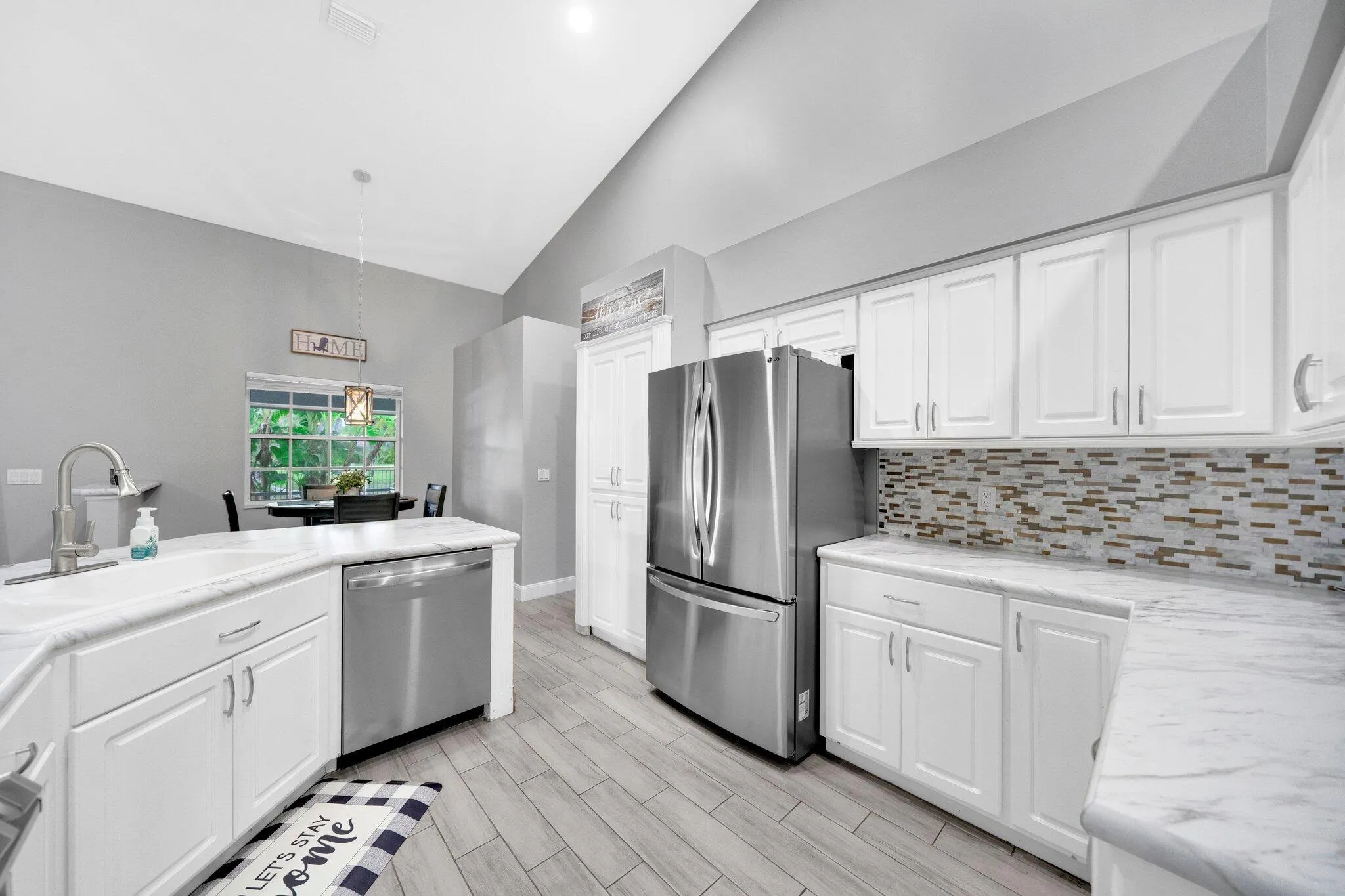 13935 Geranium Place