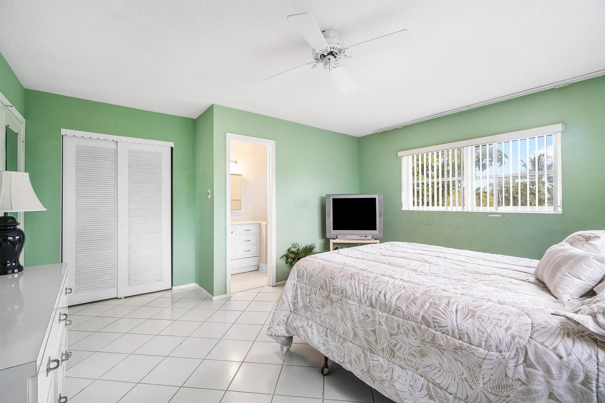 2102 NE 1st Way, #206