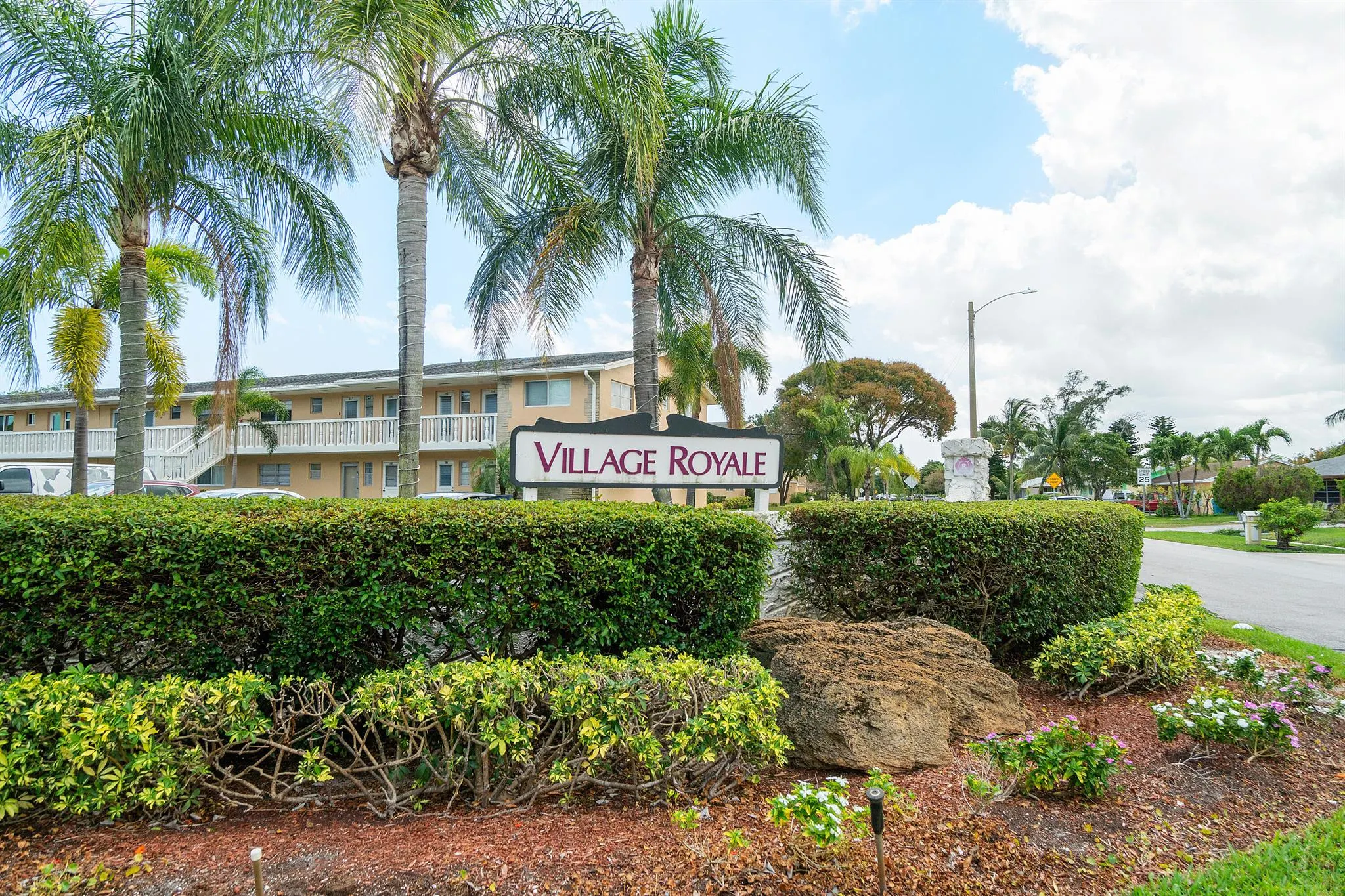 2102 NE 1st Way, #206