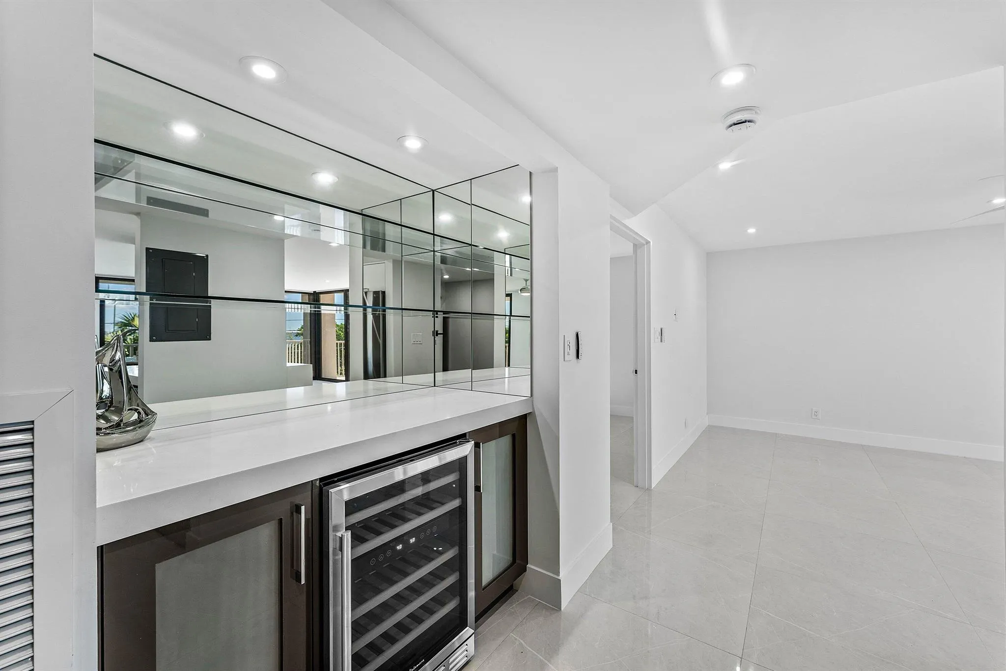 5480 N Ocean Drive, #B1c