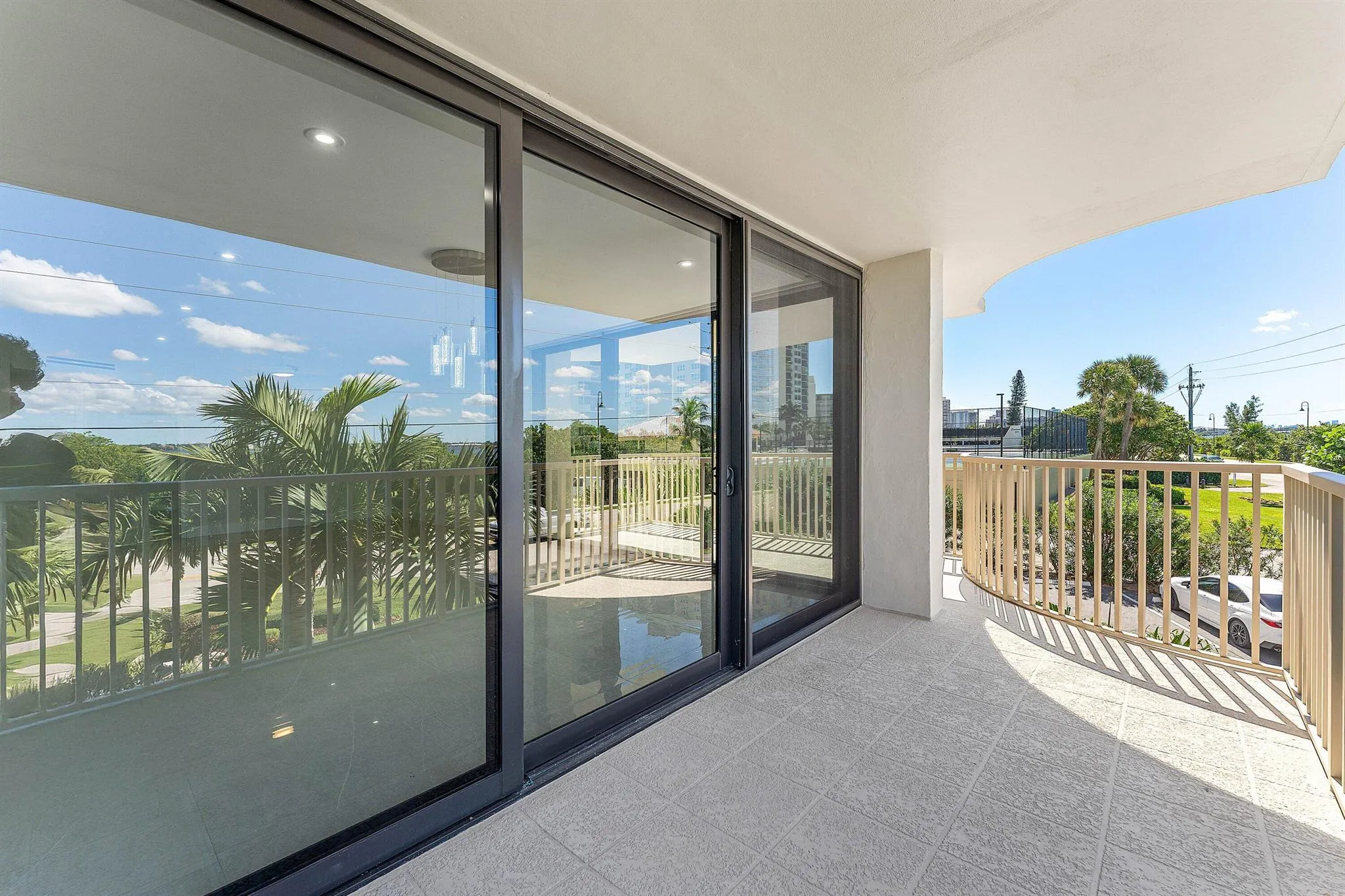 5480 N Ocean Drive, #B1c