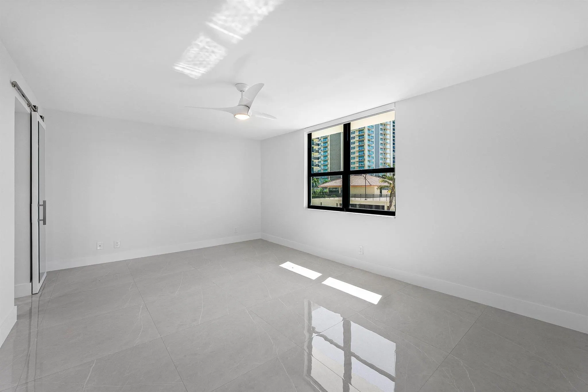 5480 N Ocean Drive, #B1c