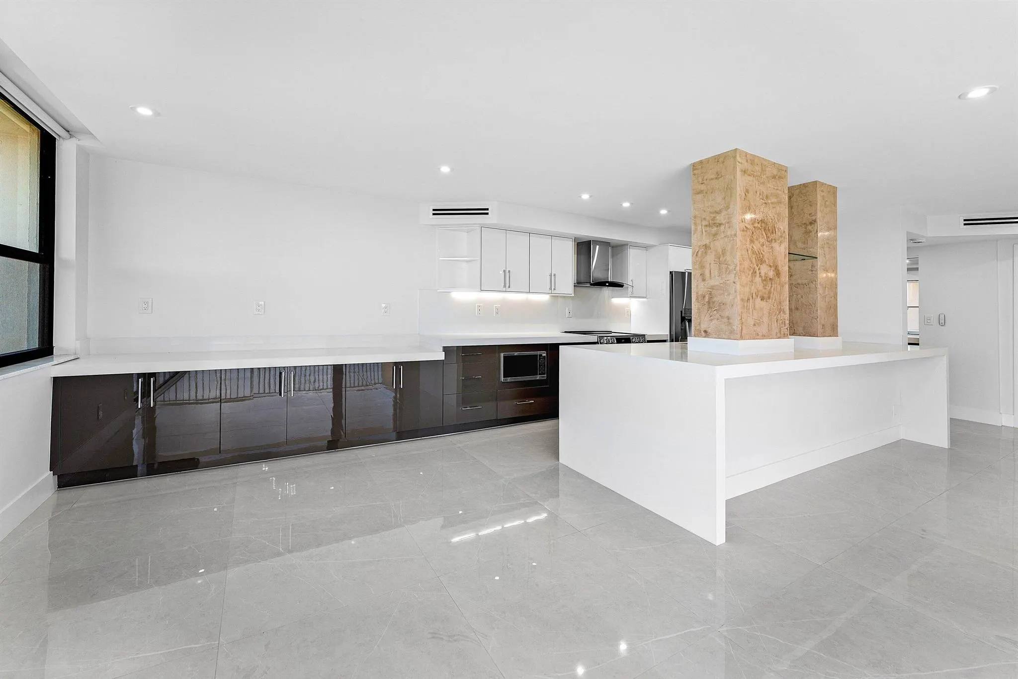 5480 N Ocean Drive, #B1c
