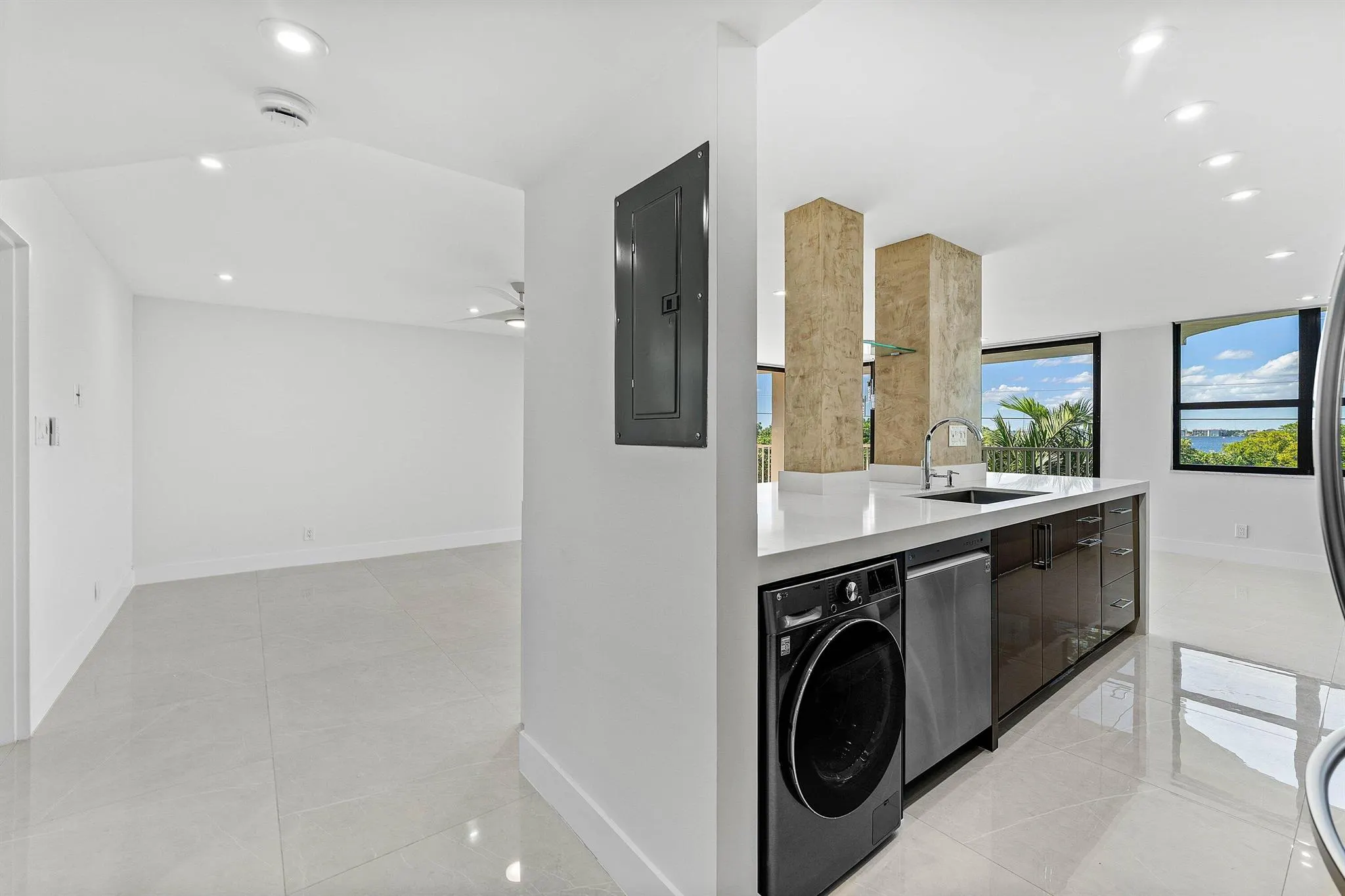 5480 N Ocean Drive, #B1c