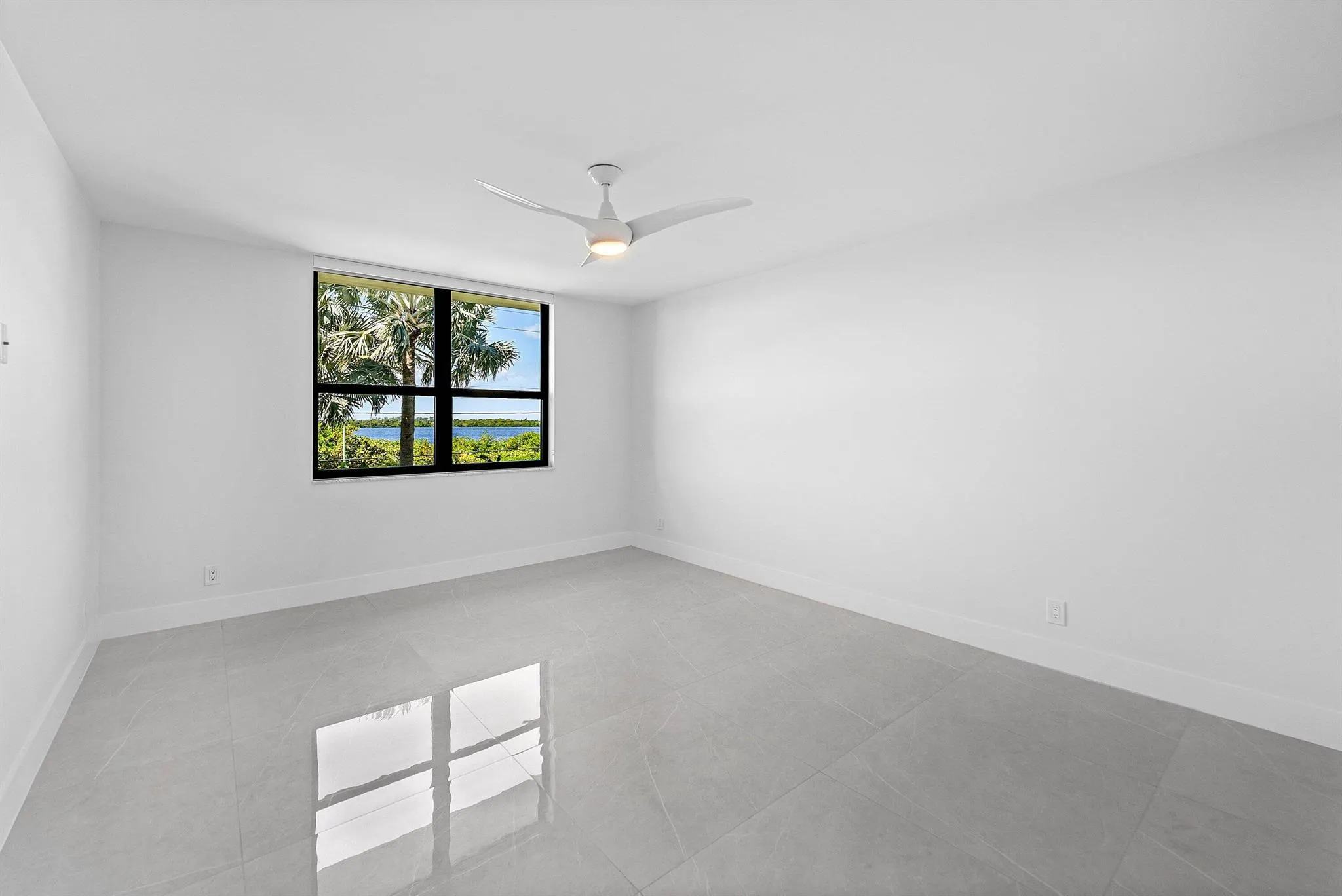 5480 N Ocean Drive, #B1c