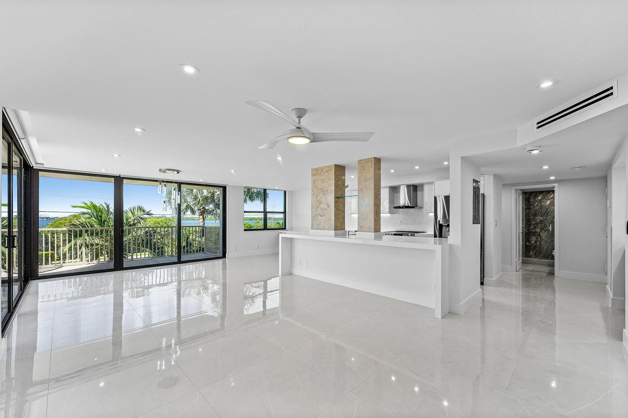 5480 N Ocean Drive, #B1c