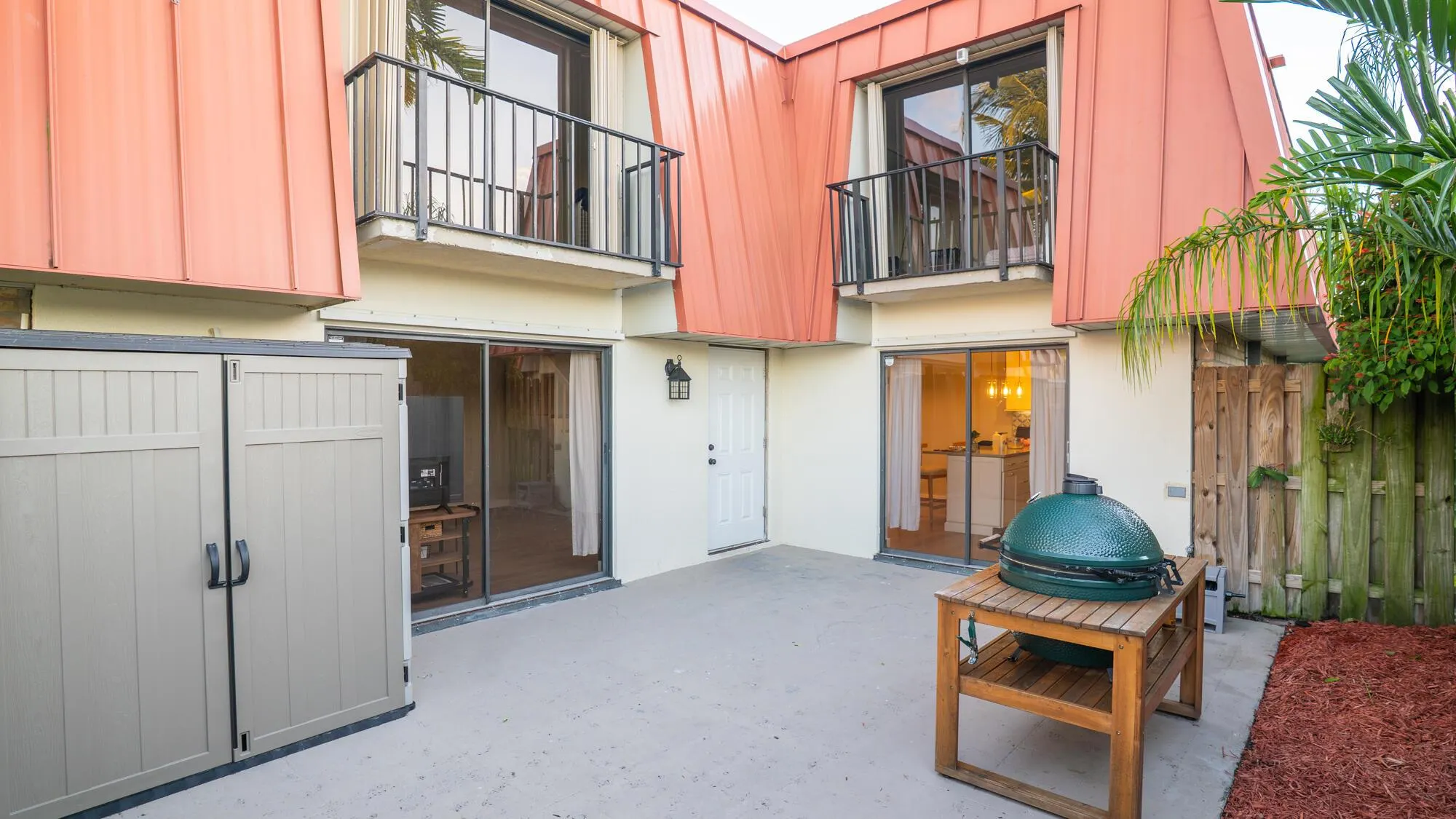 3211 E Gardens East Dr. #C