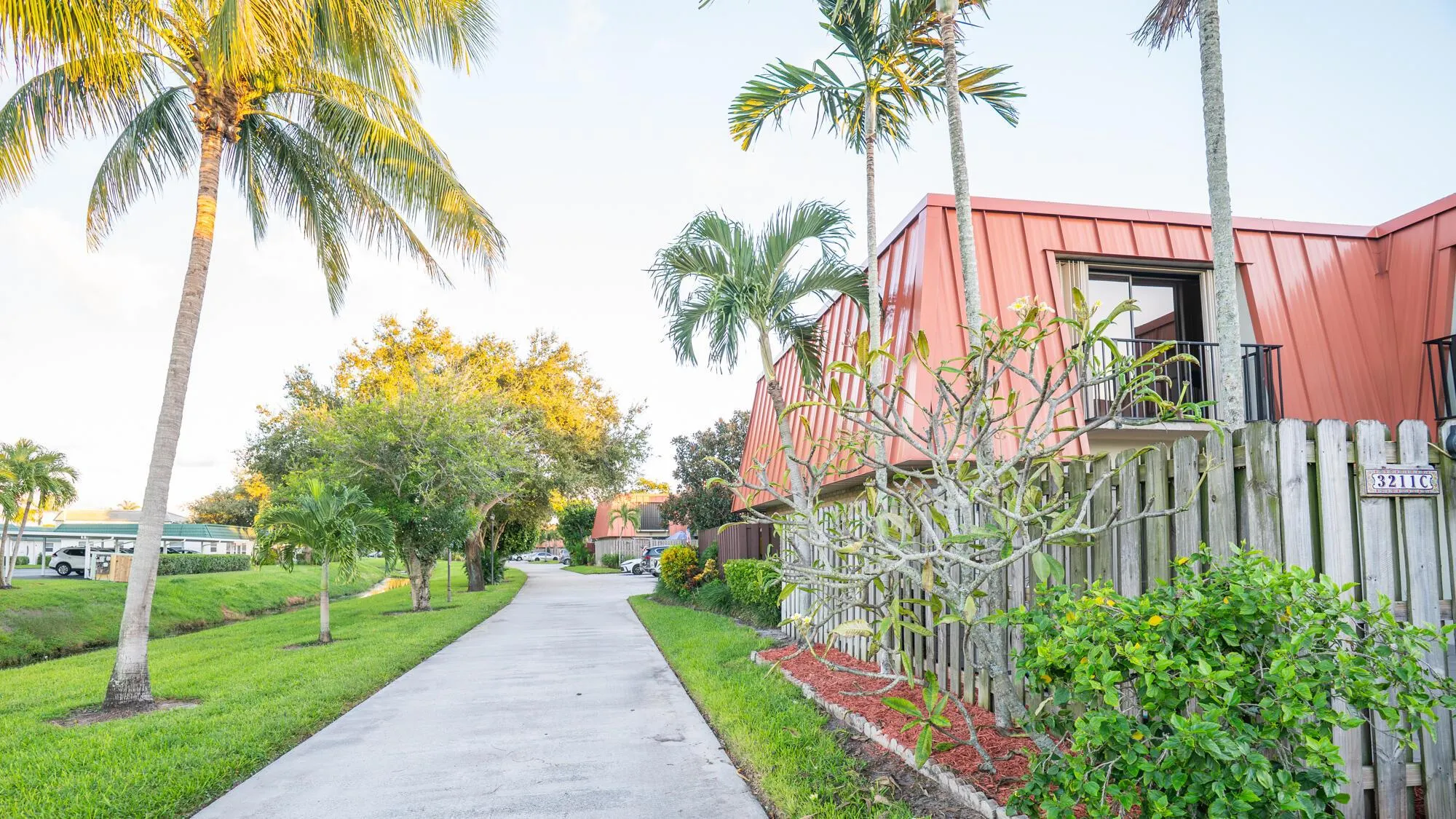 3211 E Gardens East Dr. #C