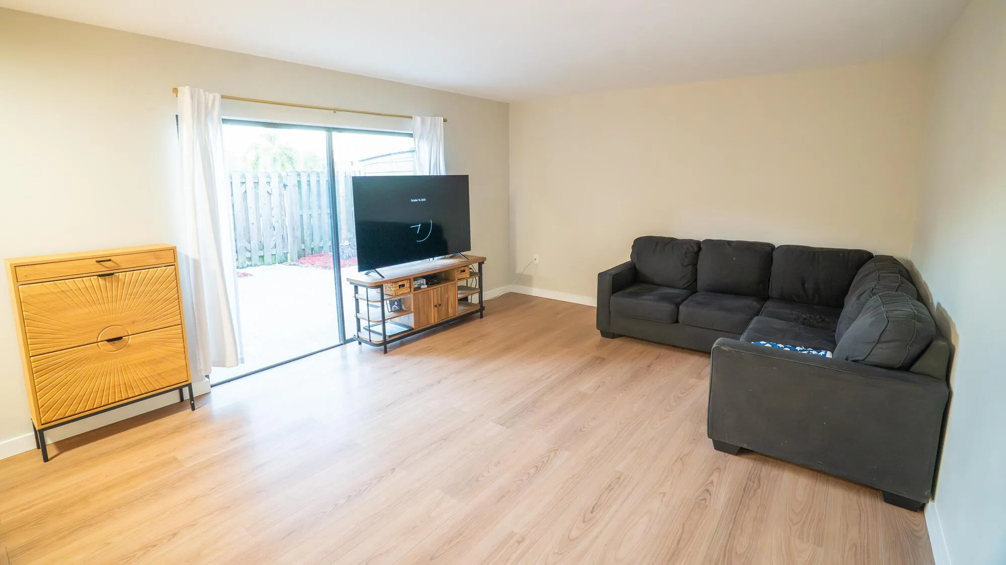3211 E Gardens East Dr. #C
