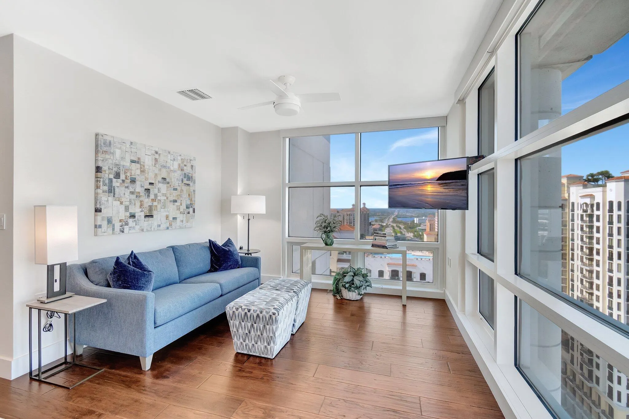 222 Lakeview Avenue, #3n