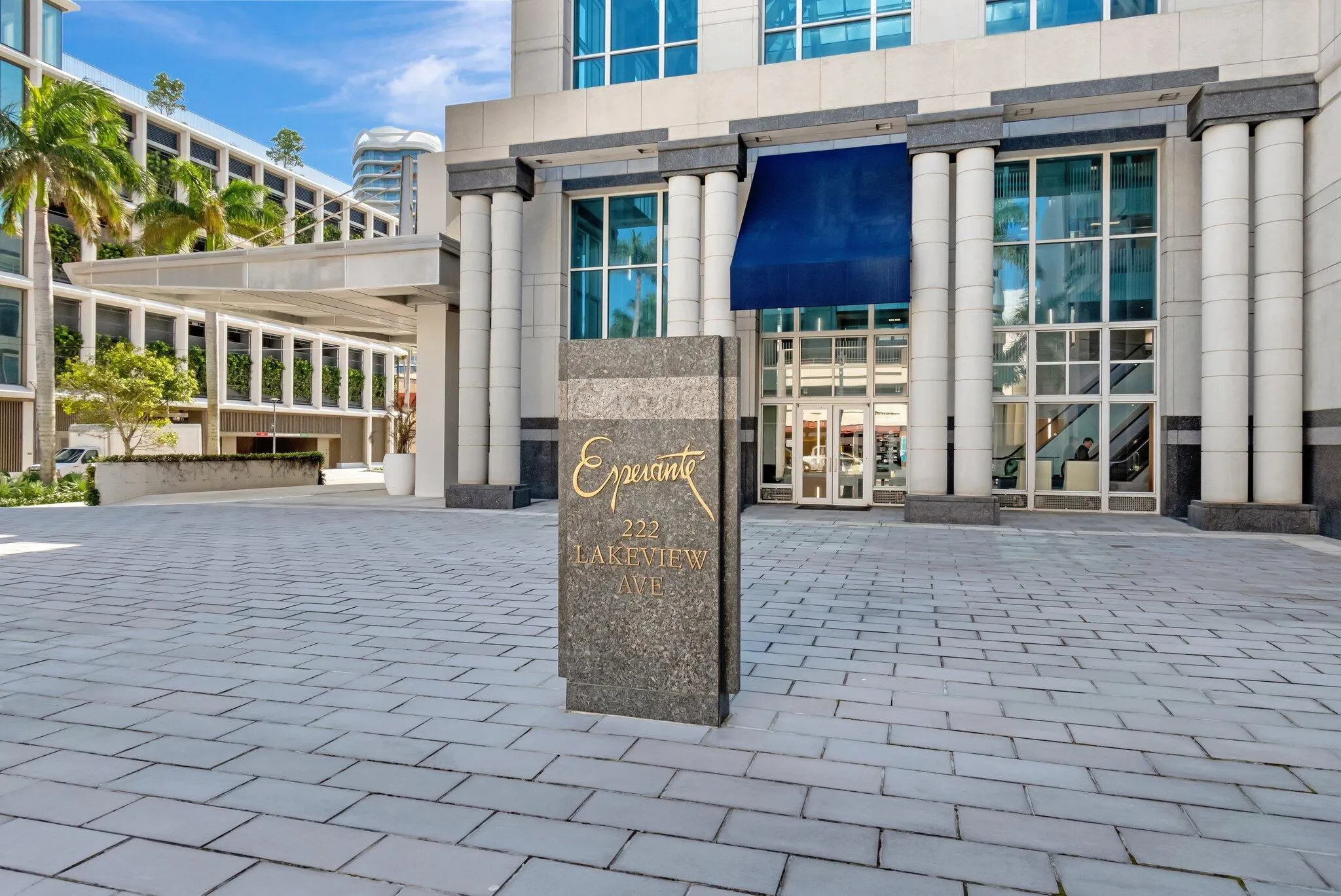 222 Lakeview Avenue, #3n
