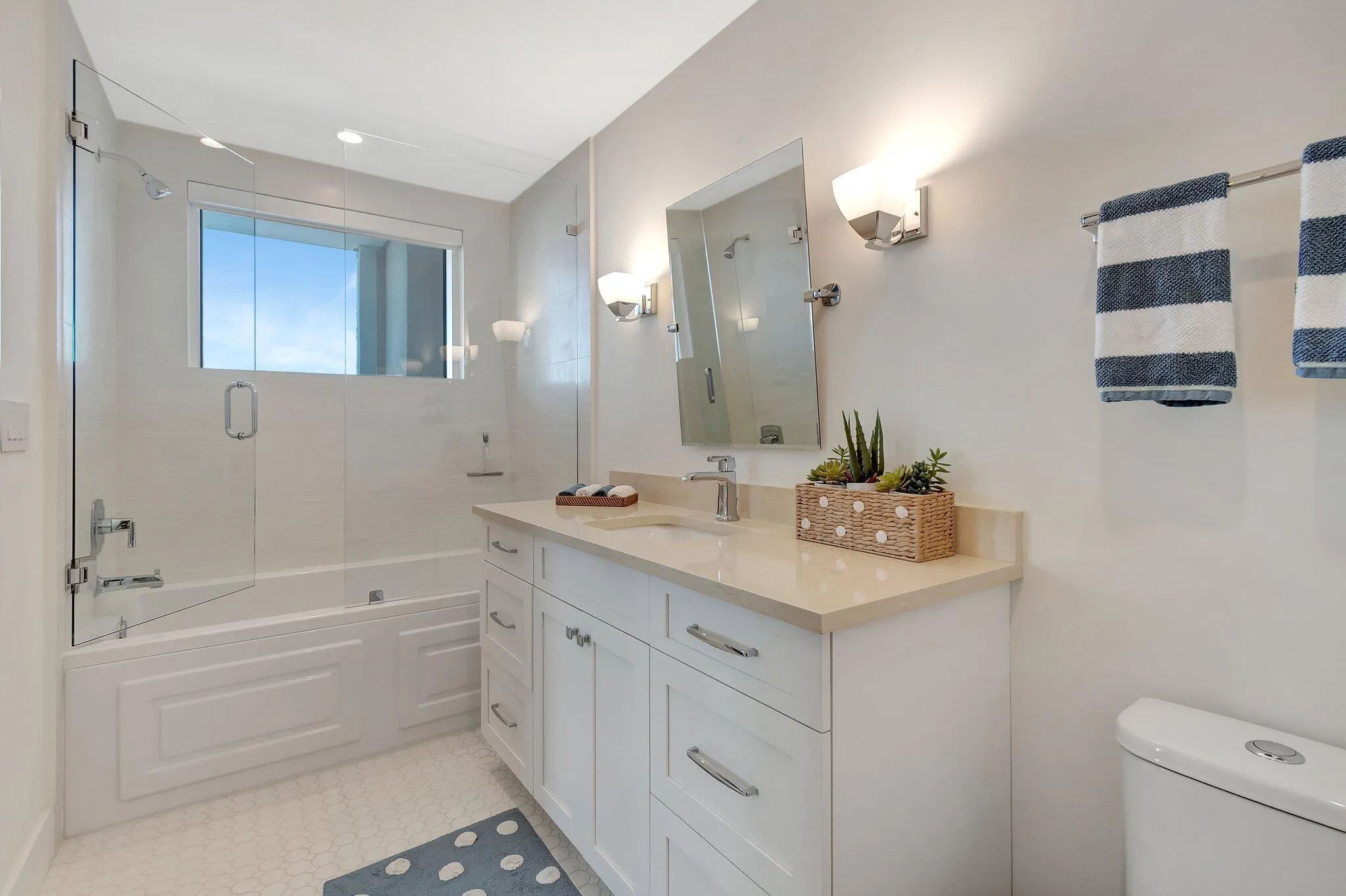 222 Lakeview Avenue, #3n