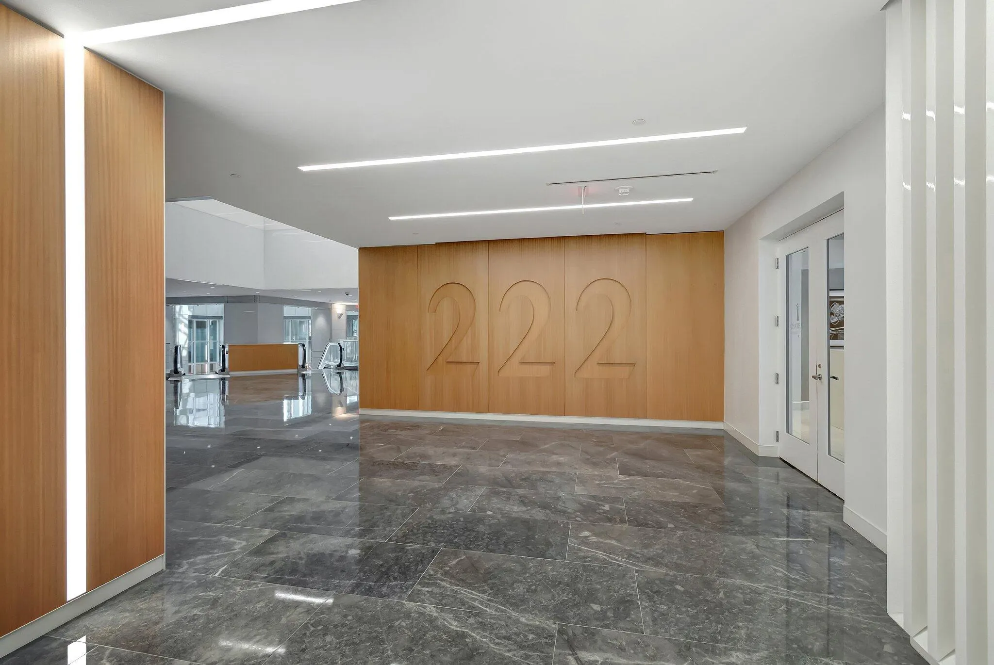 222 Lakeview Avenue, #3n
