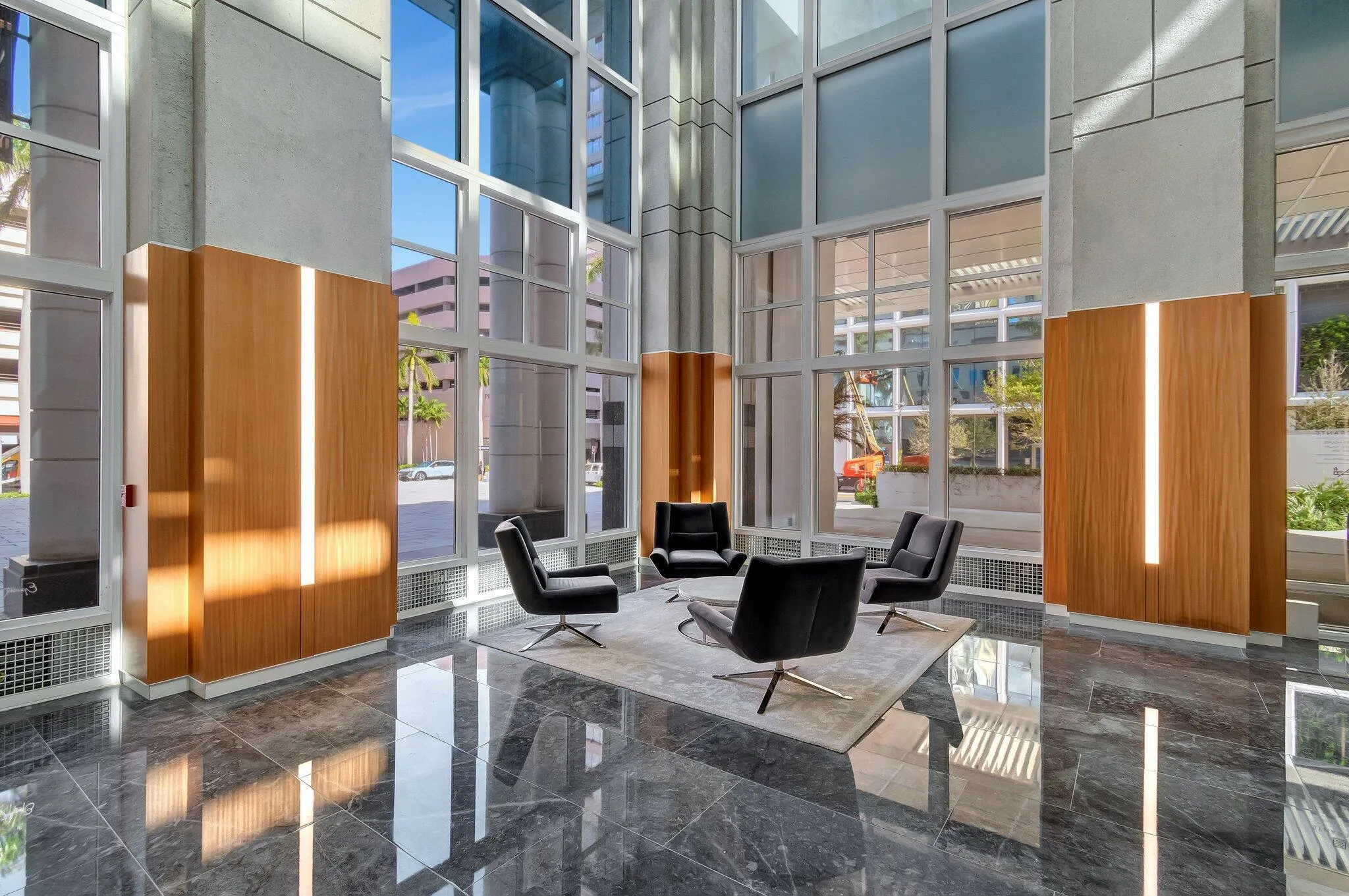 222 Lakeview Avenue, #3n