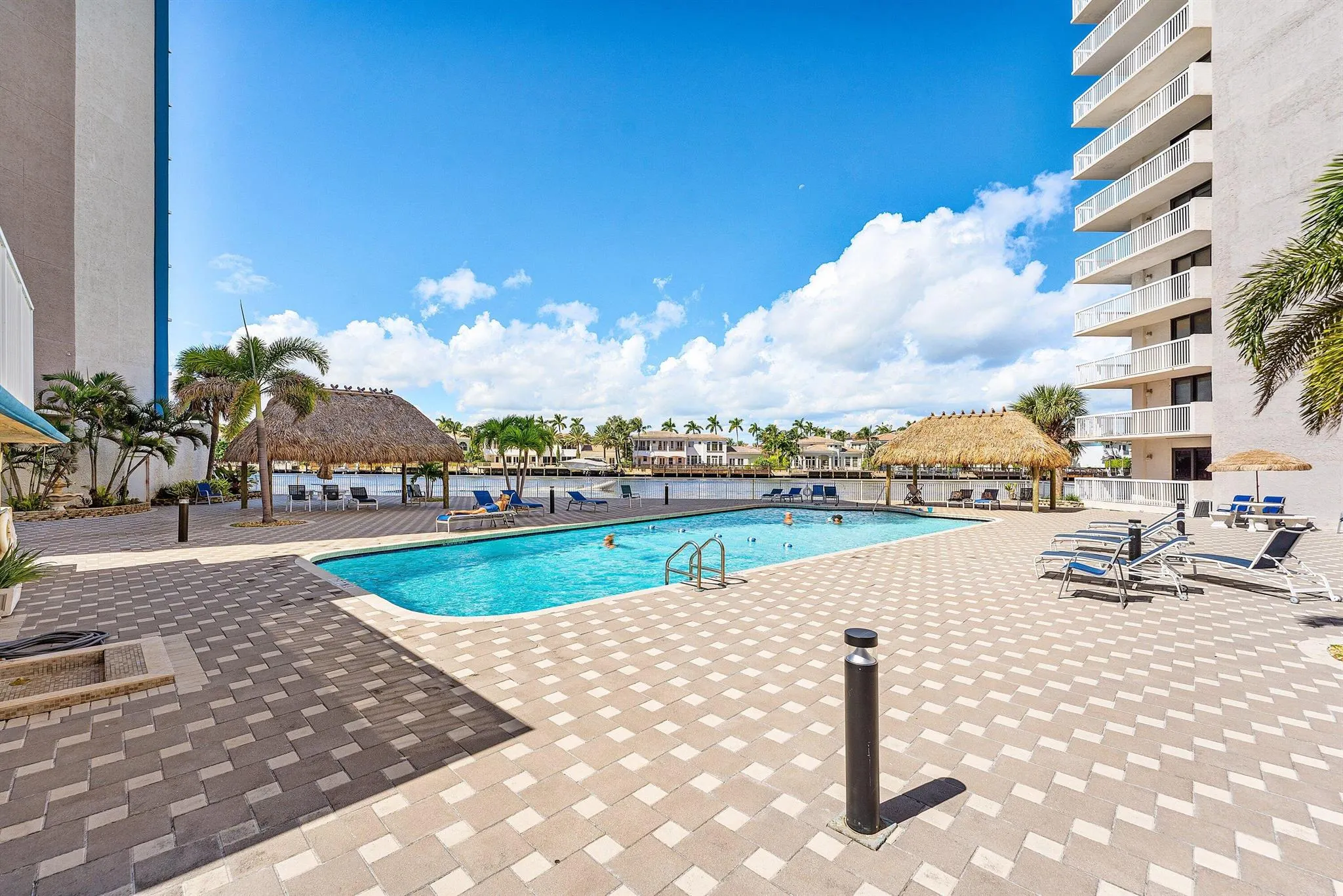 1600 S Ocean Drive, #7h
