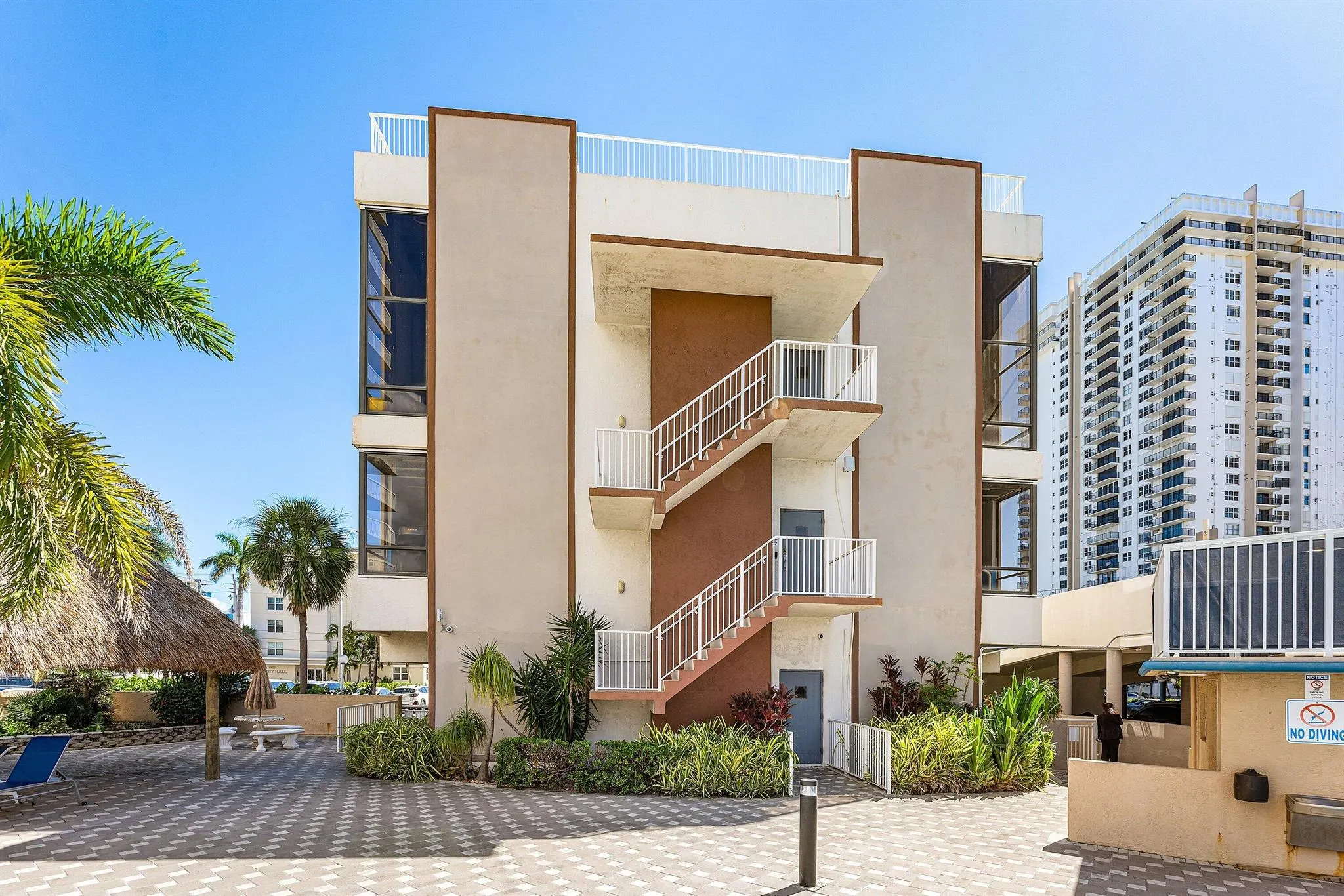 1600 S Ocean Drive, #7h