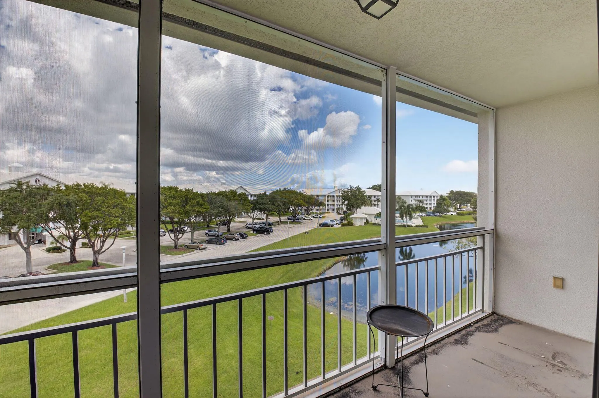 6193 Balboa Circle, #403