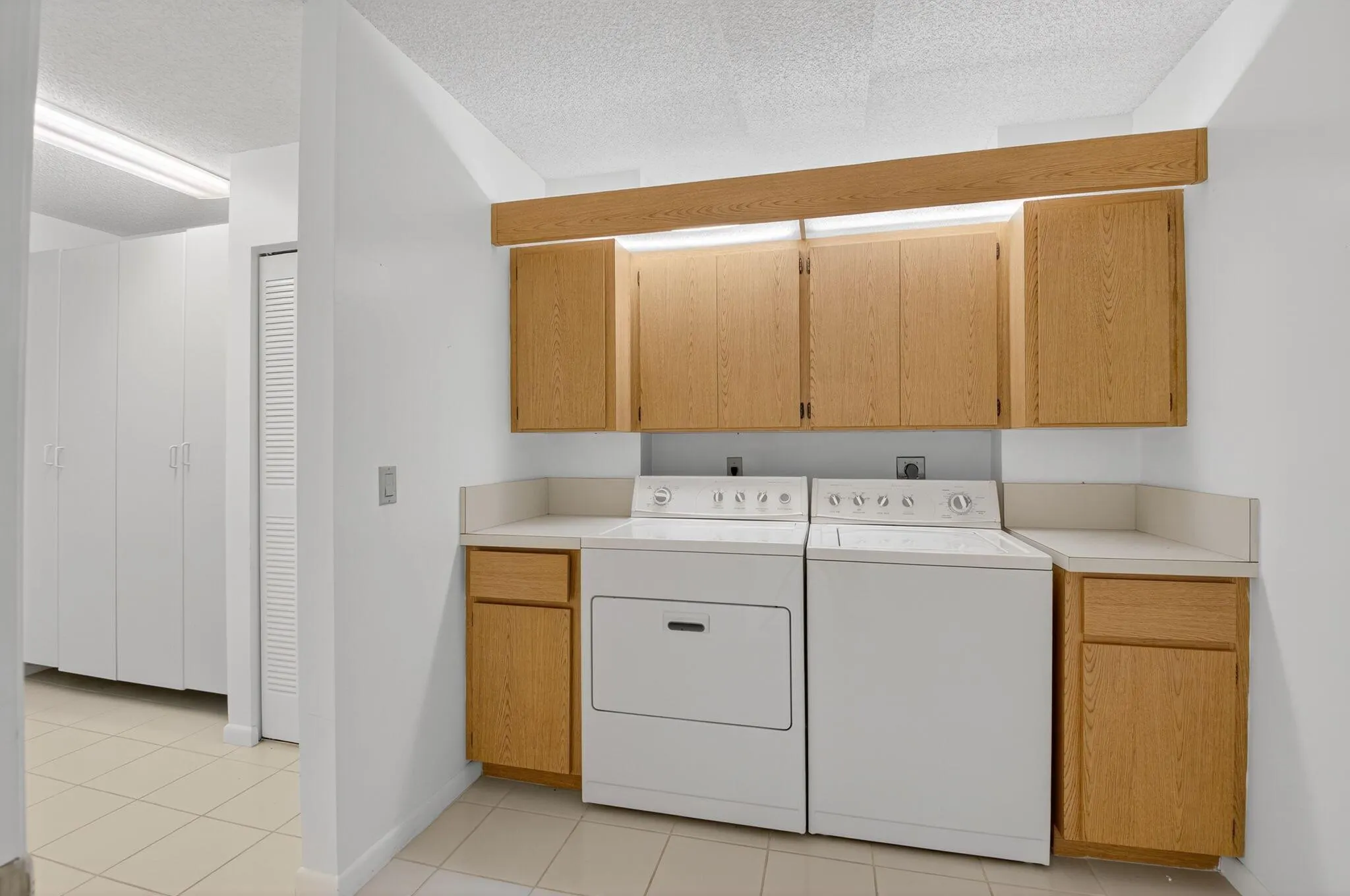 6193 Balboa Circle, #403