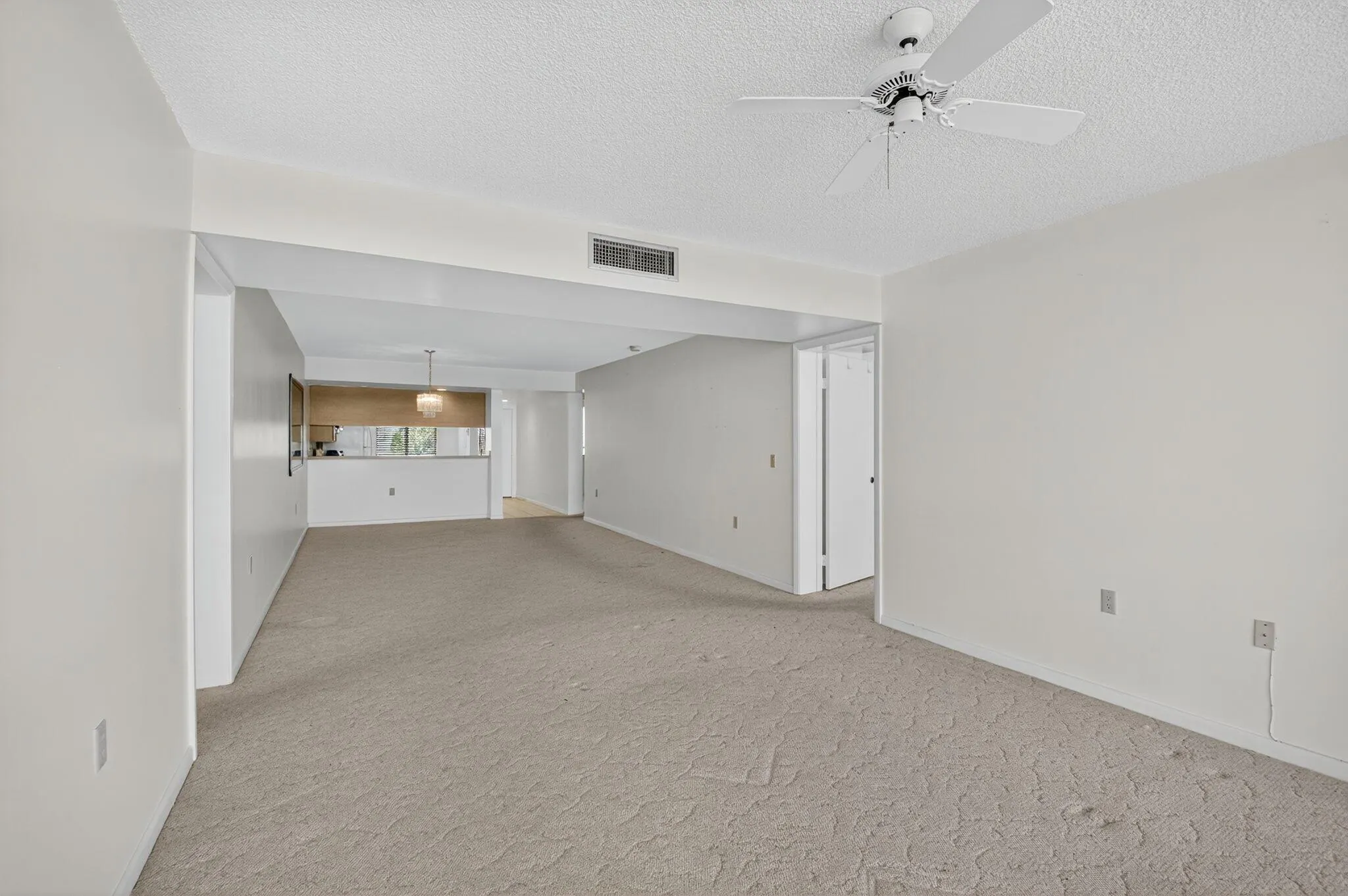 6193 Balboa Circle, #403