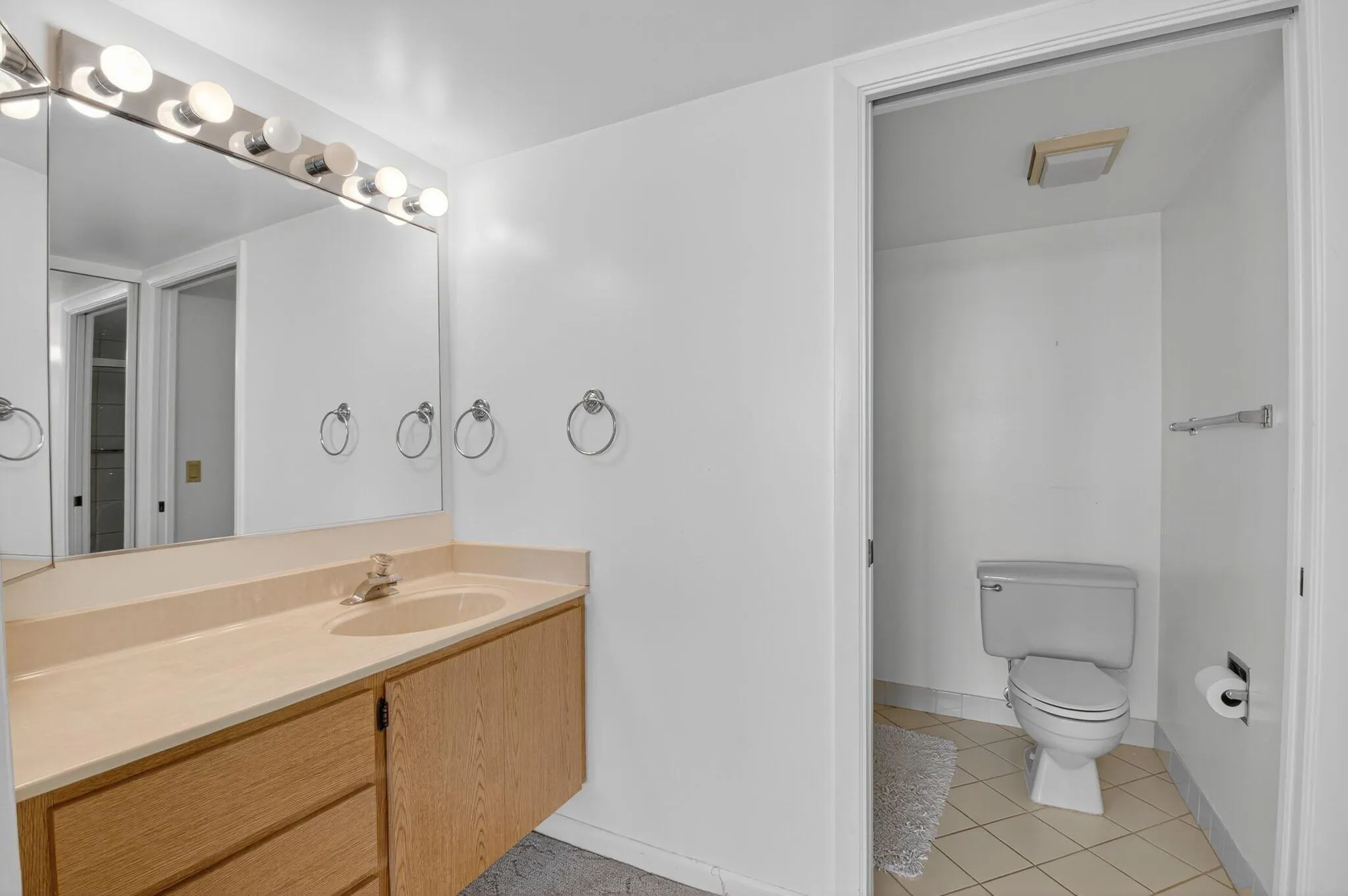 6193 Balboa Circle, #403