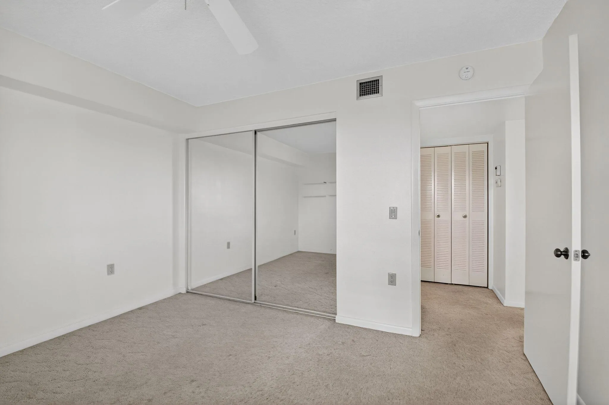 6193 Balboa Circle, #403