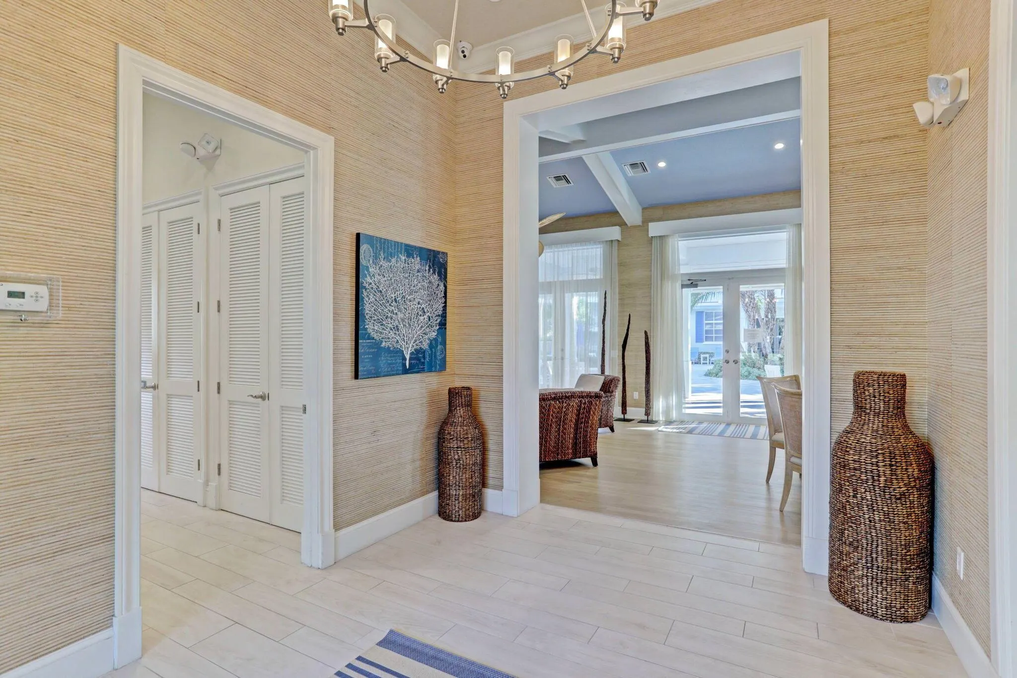 833 Bay Colony Drive S